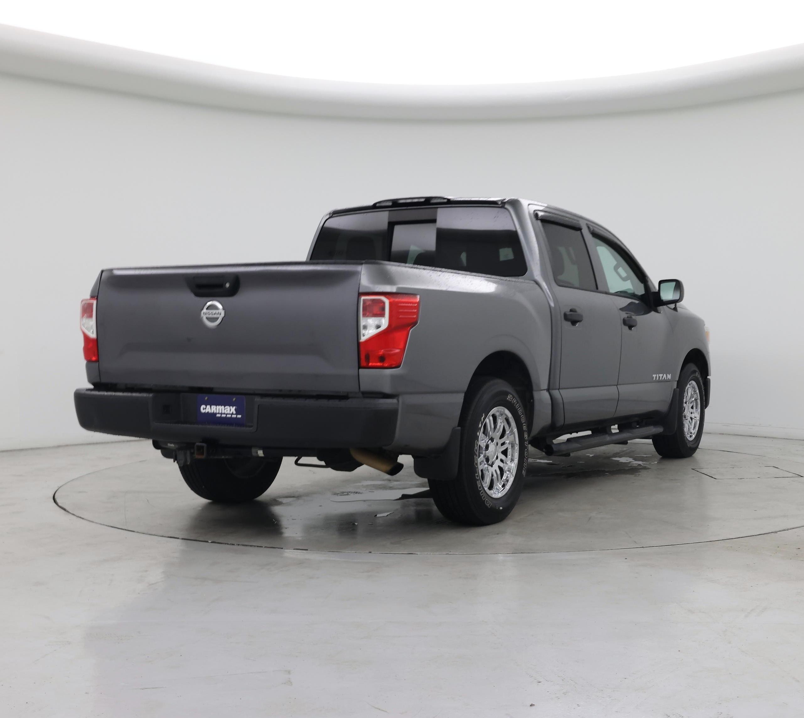 Thumbnail: 2017 Nissan Titan - 8