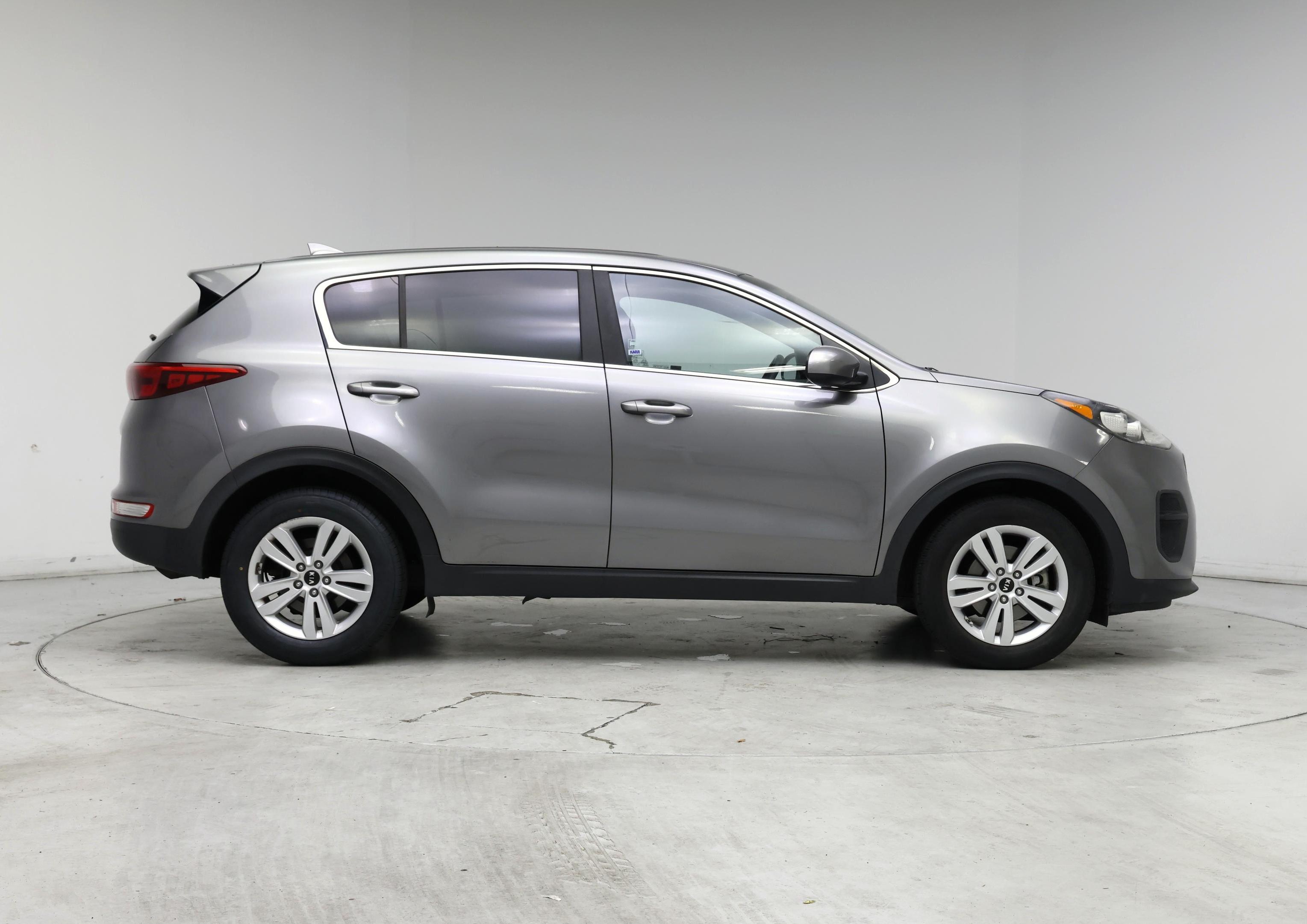 Thumbnail: 2017 Kia Sportage - 7