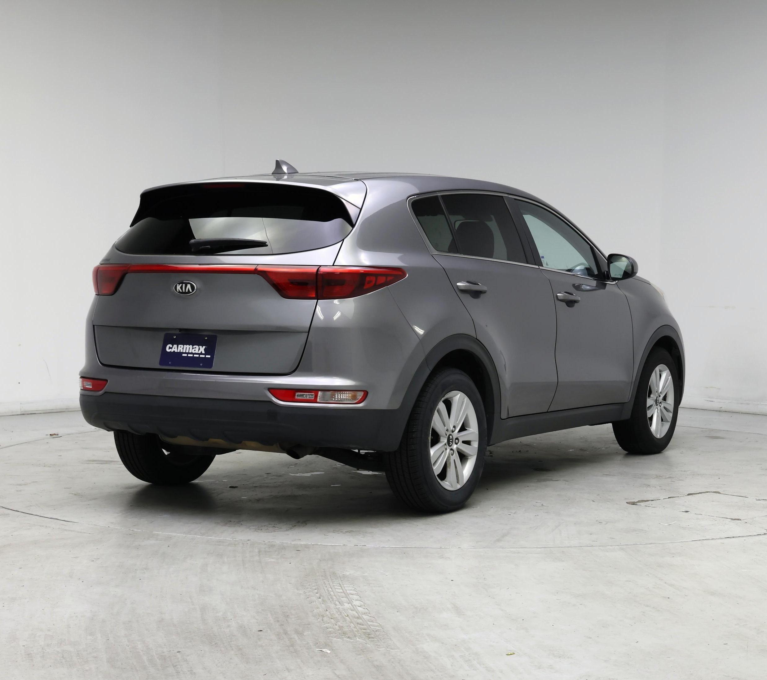 Thumbnail: 2017 Kia Sportage - 8