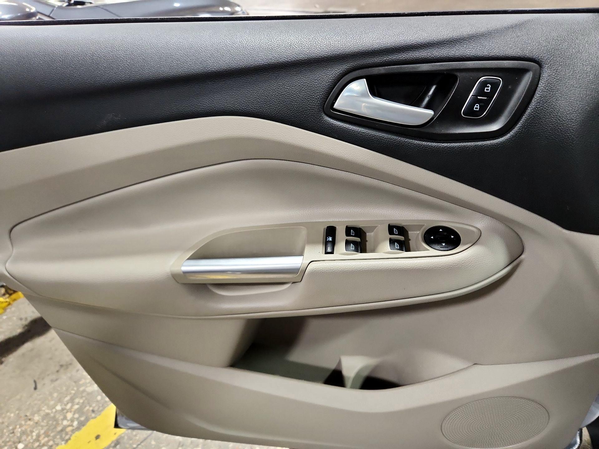 Thumbnail: 2017 Ford Escape - 12