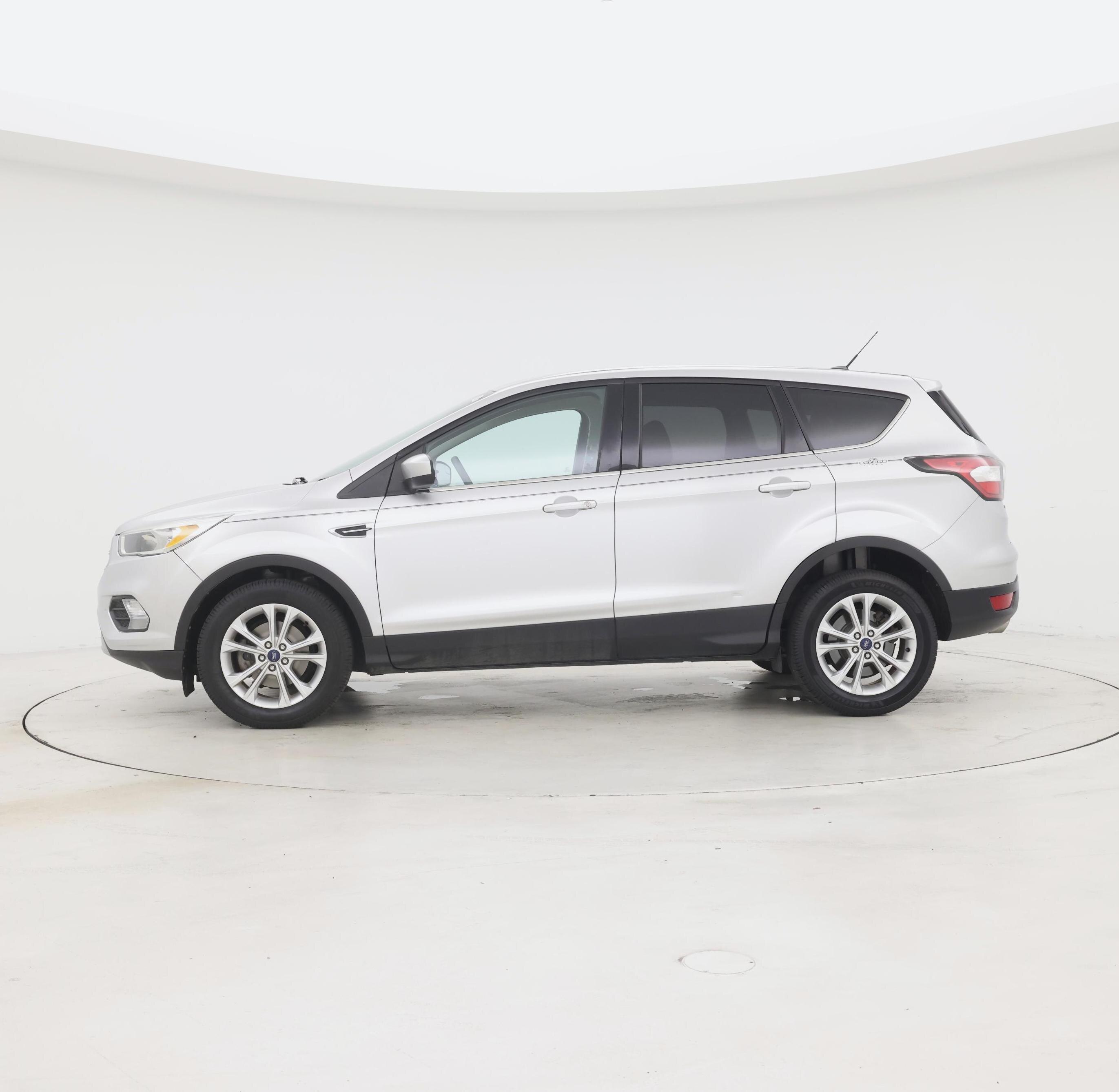 Thumbnail: 2017 Ford Escape - 3