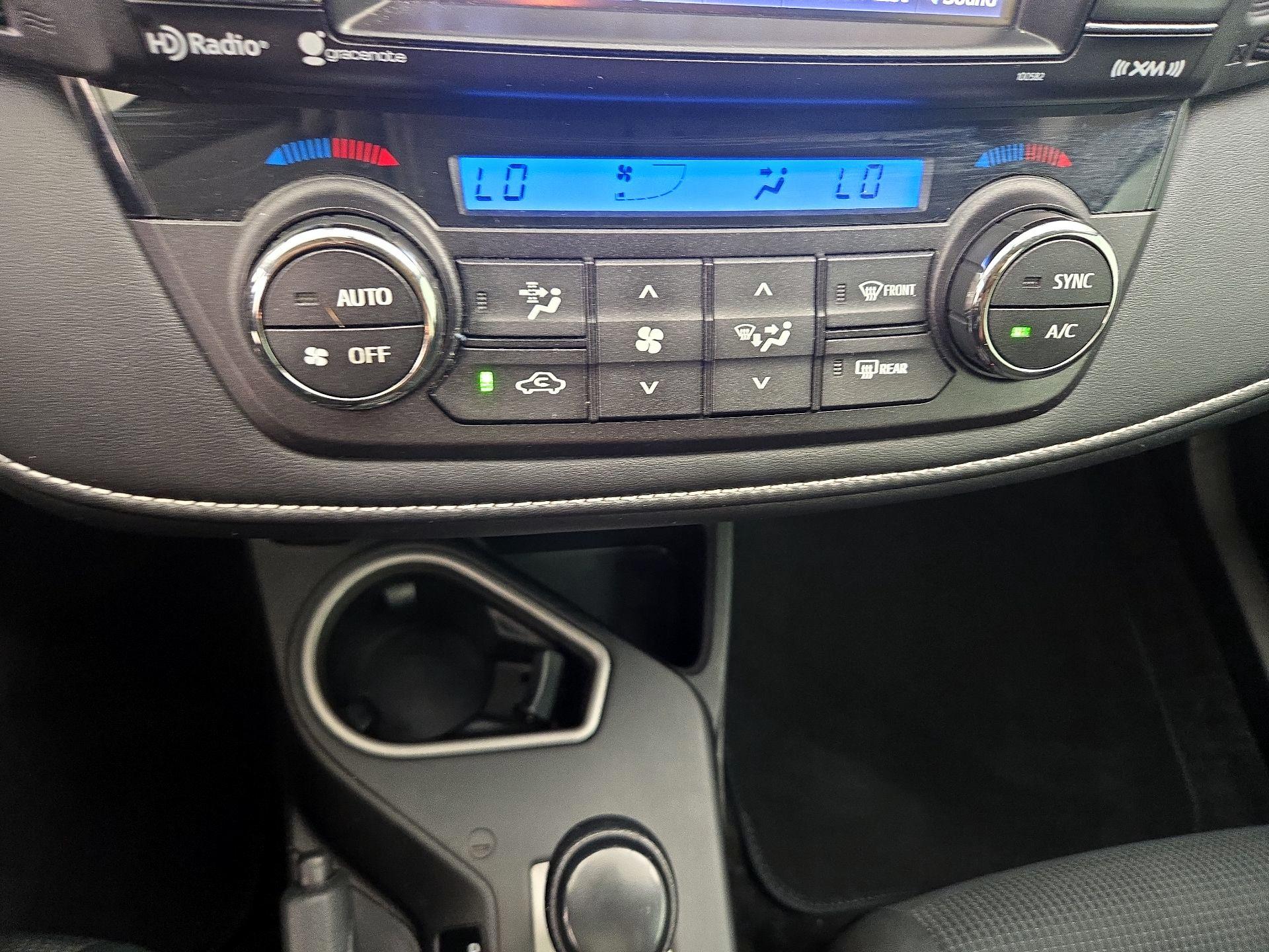 Thumbnail: 2016 Toyota RAV4 - 16