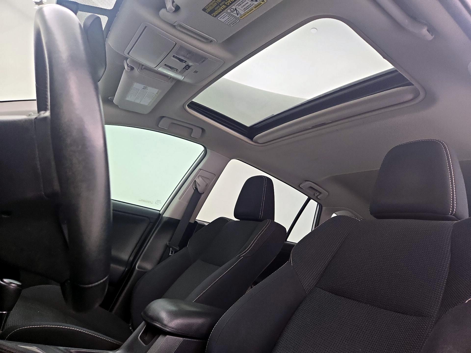 Thumbnail: 2016 Toyota RAV4 - 19