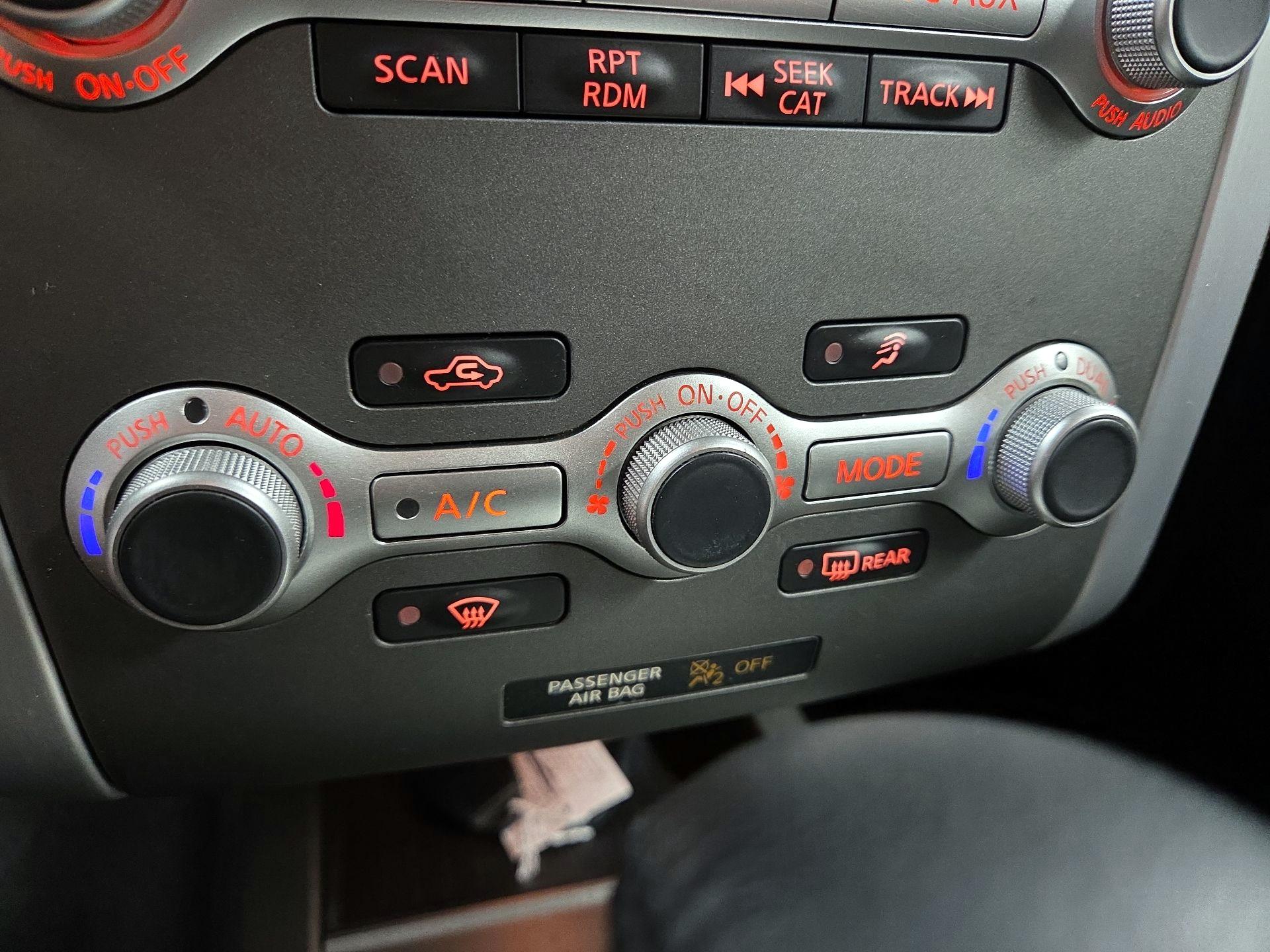 Thumbnail: 2014 Nissan Murano - 17