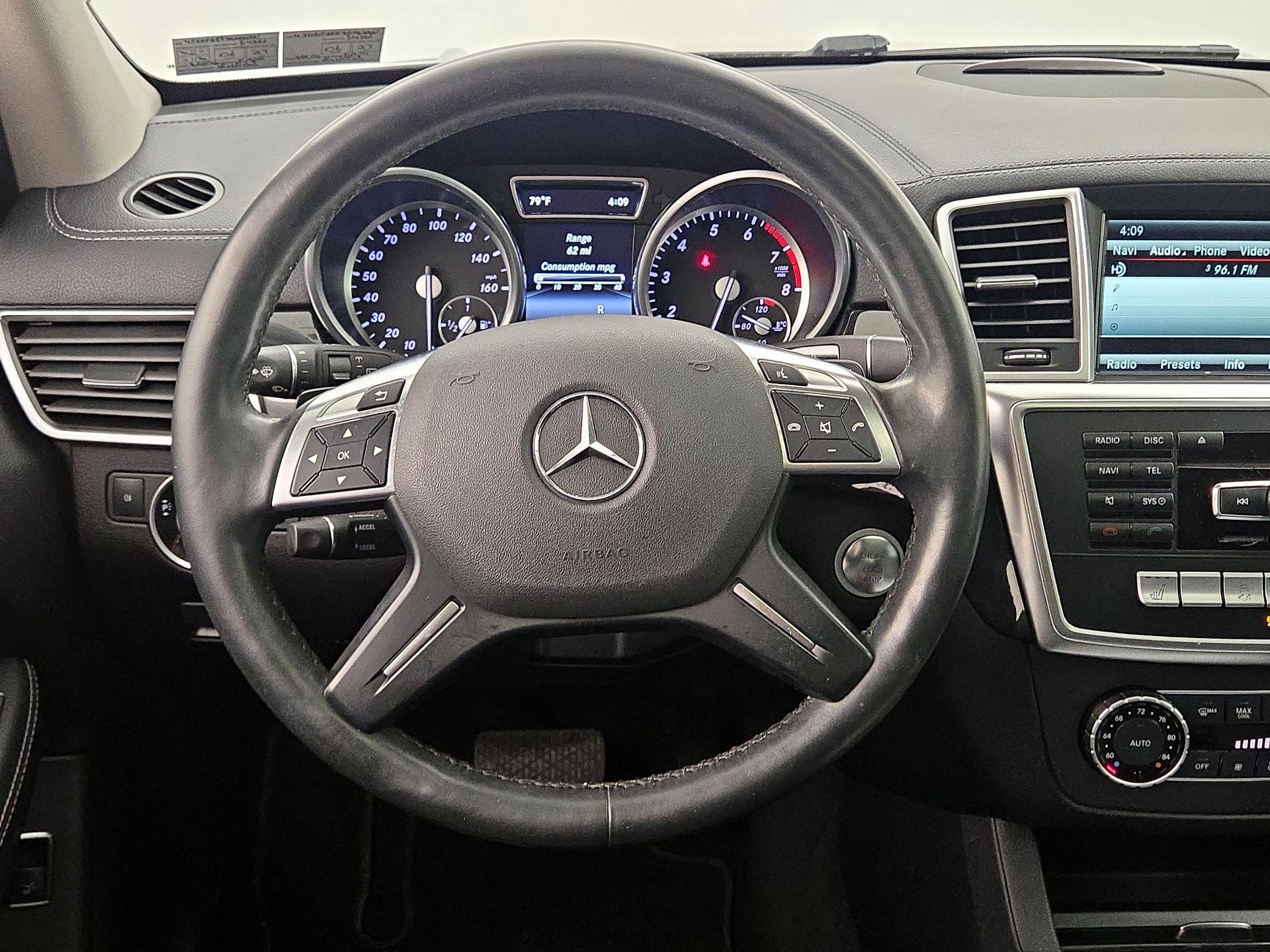 Thumbnail: 2016 Mercedes-Benz GL-Class - 10