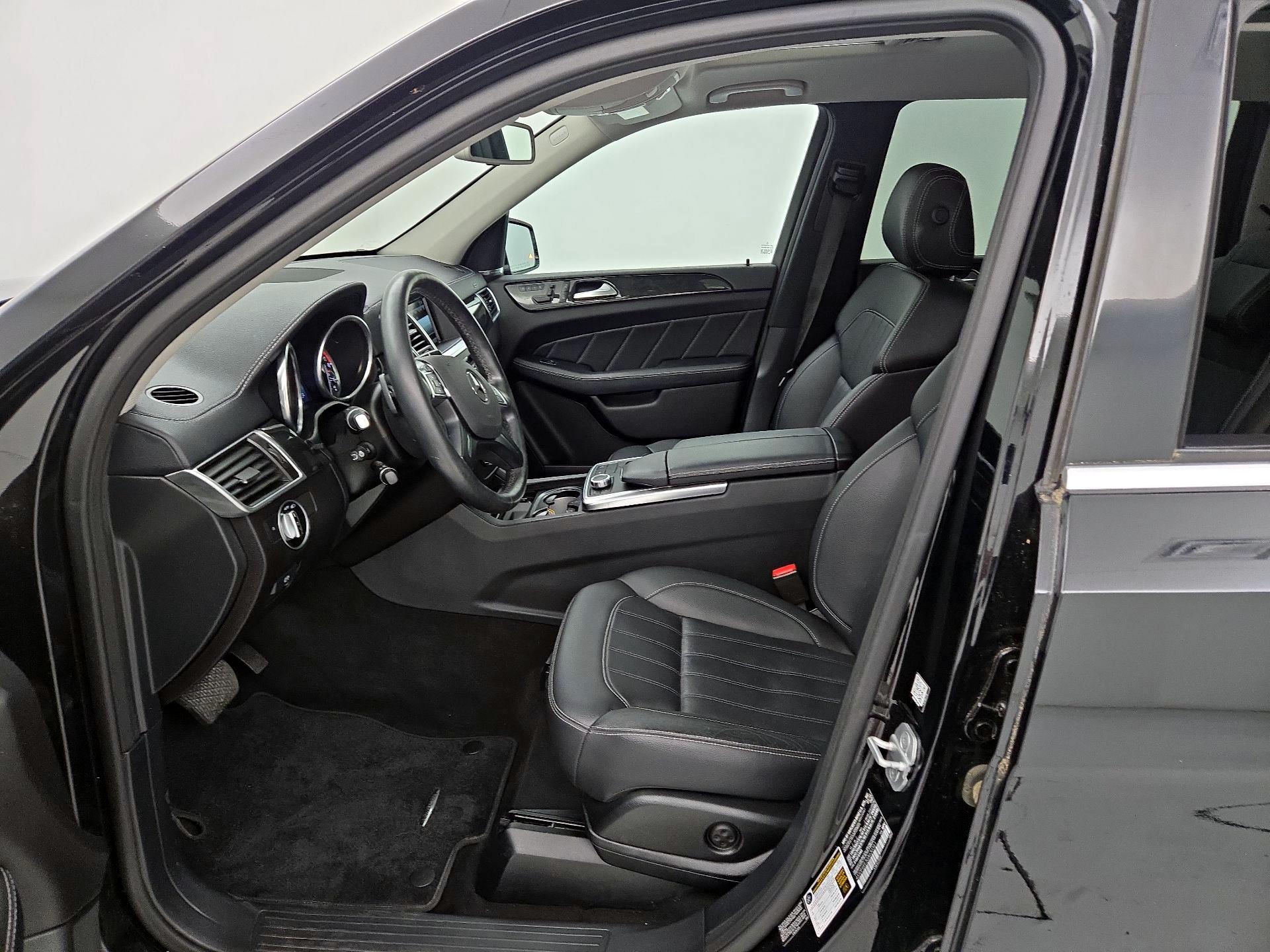 Thumbnail: 2016 Mercedes-Benz GL-Class - 11