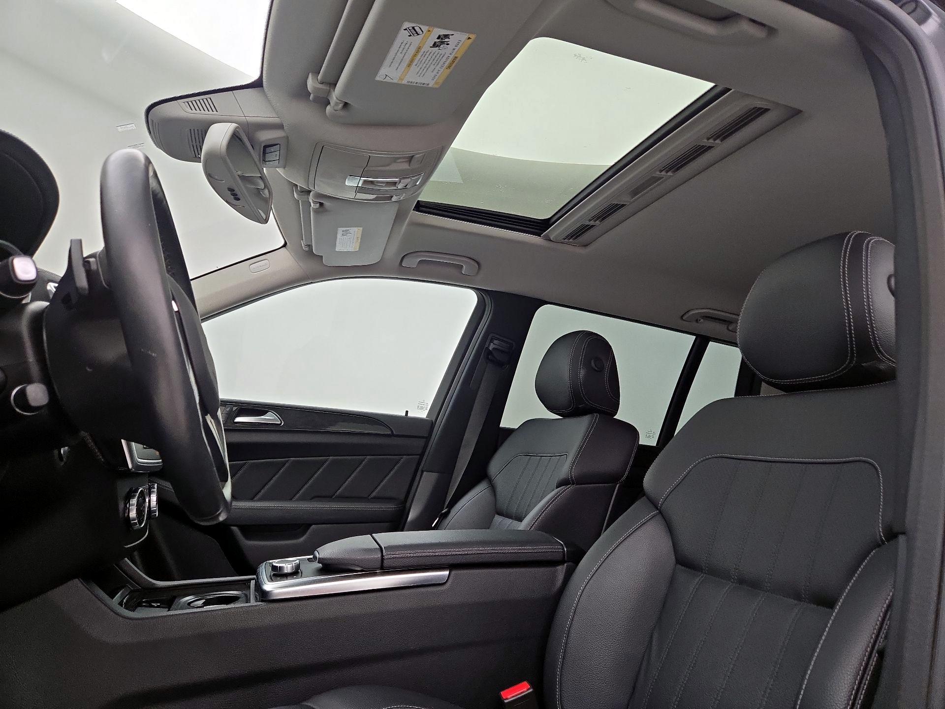 Thumbnail: 2016 Mercedes-Benz GL-Class - 19