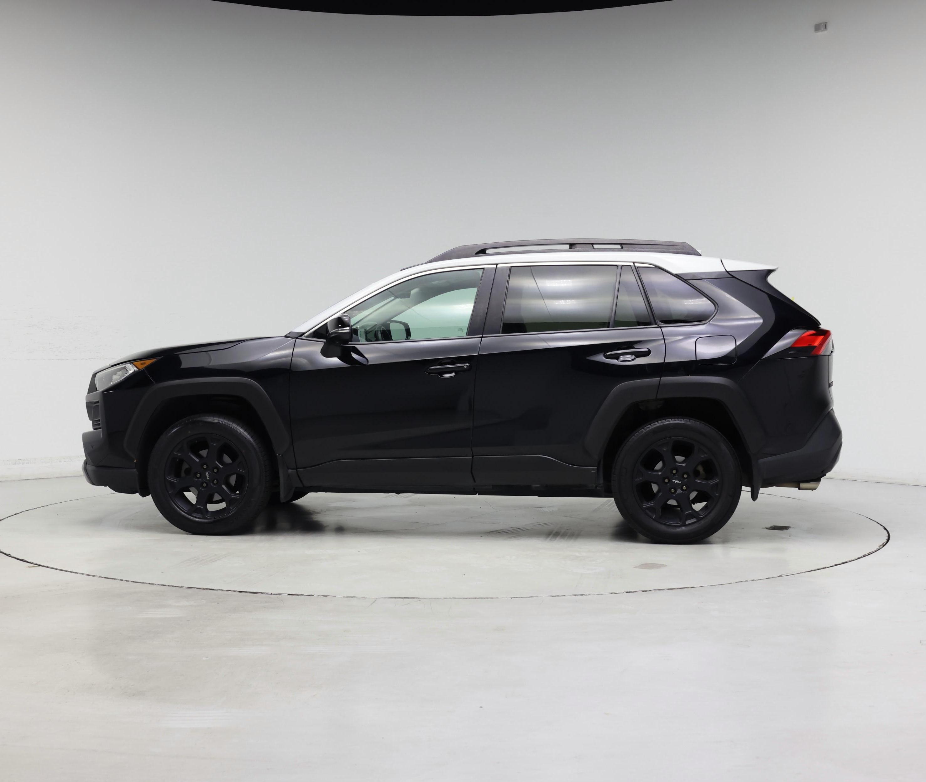 Thumbnail: 2020 Toyota RAV4 - 3