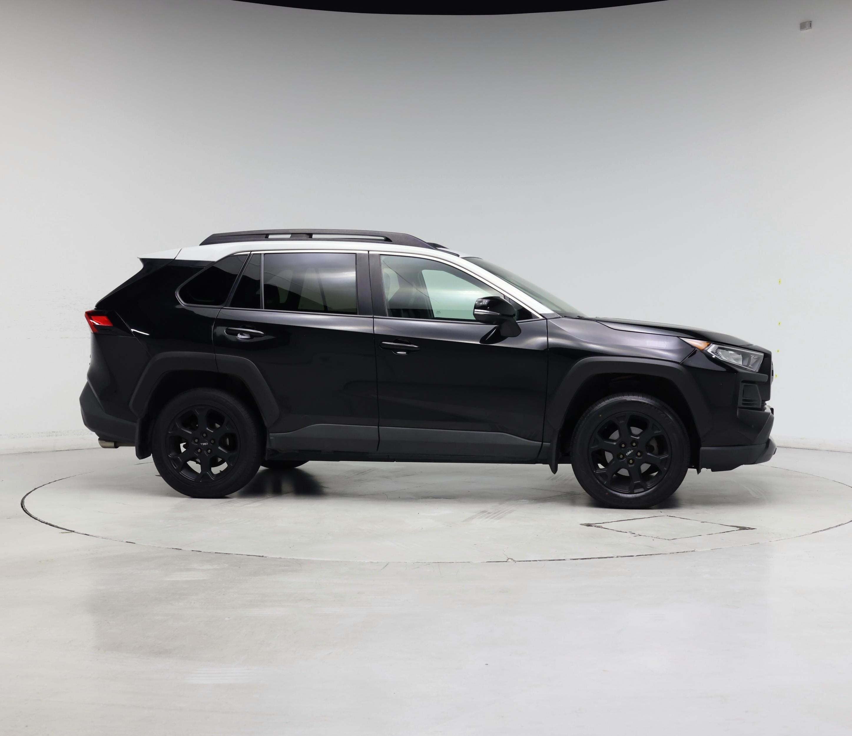 Thumbnail: 2020 Toyota RAV4 - 7