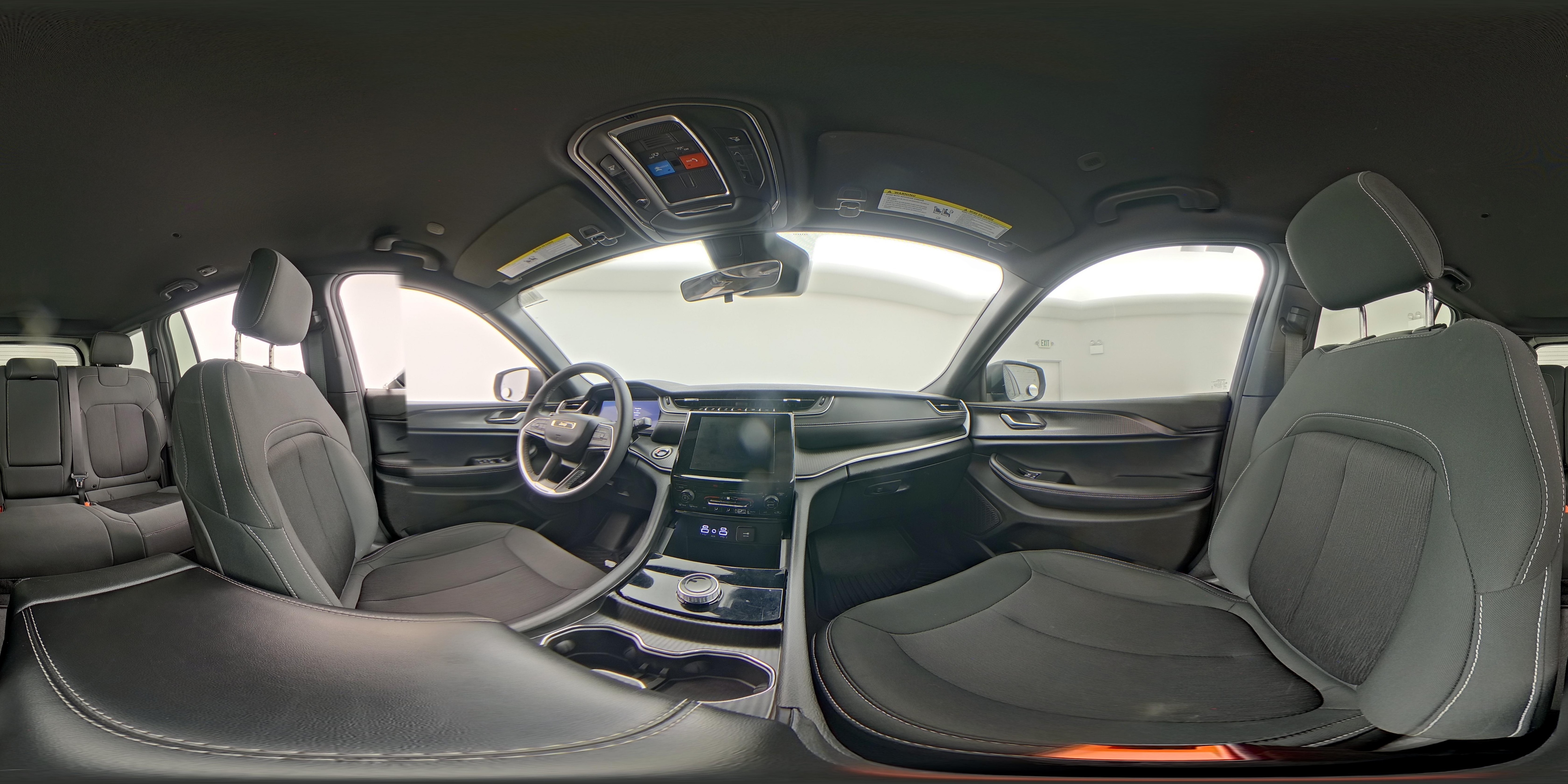 2025 Jeep Grand Cherokee Laredo - Photo 24