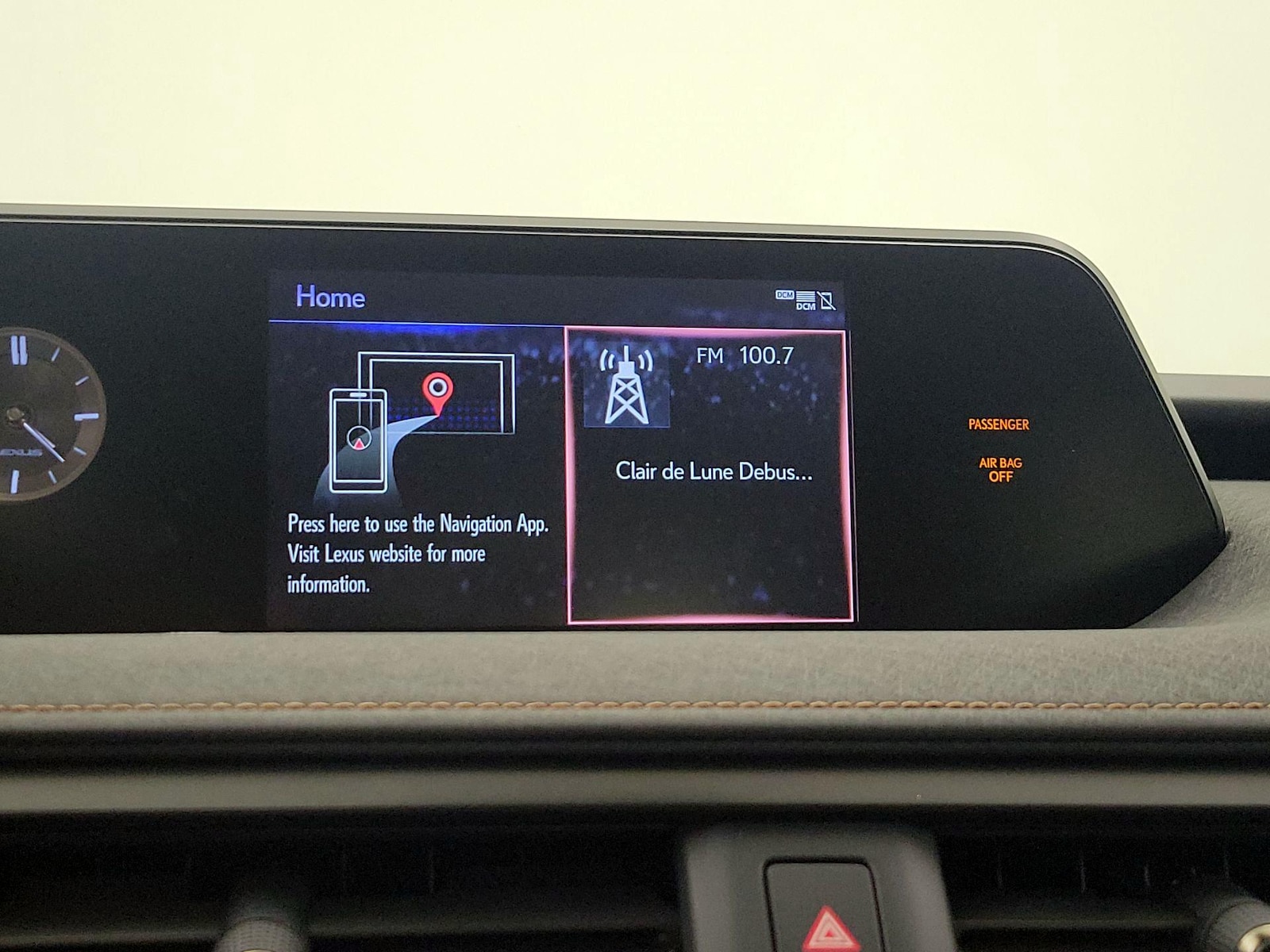 2021 Lexus UX Hybrid 250h - Photo 16