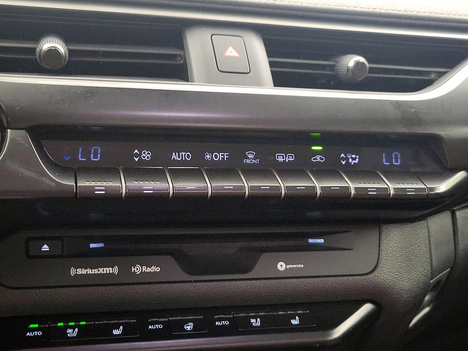 2021 Lexus UX Hybrid 250h - Photo 17