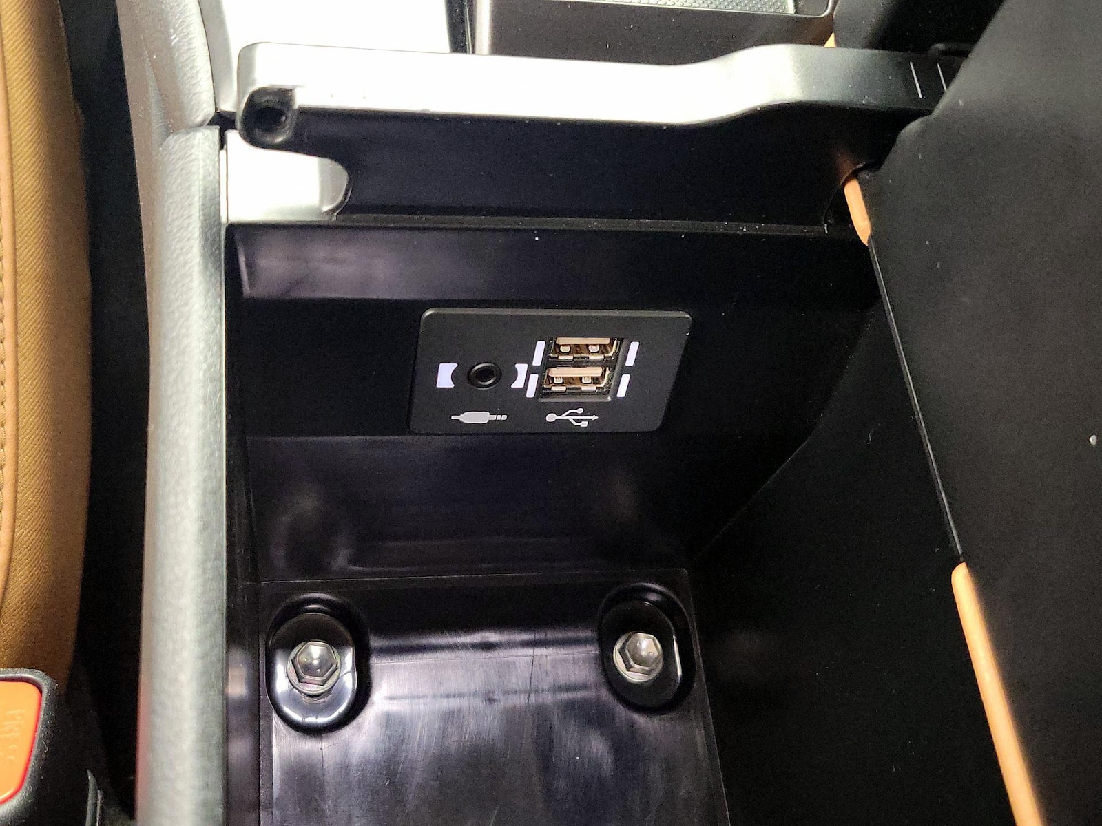 2021 Lexus UX Hybrid 250h - Photo 19