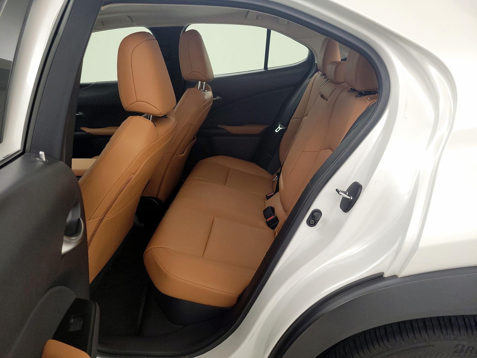 2021 Lexus UX Hybrid 250h - Photo 21