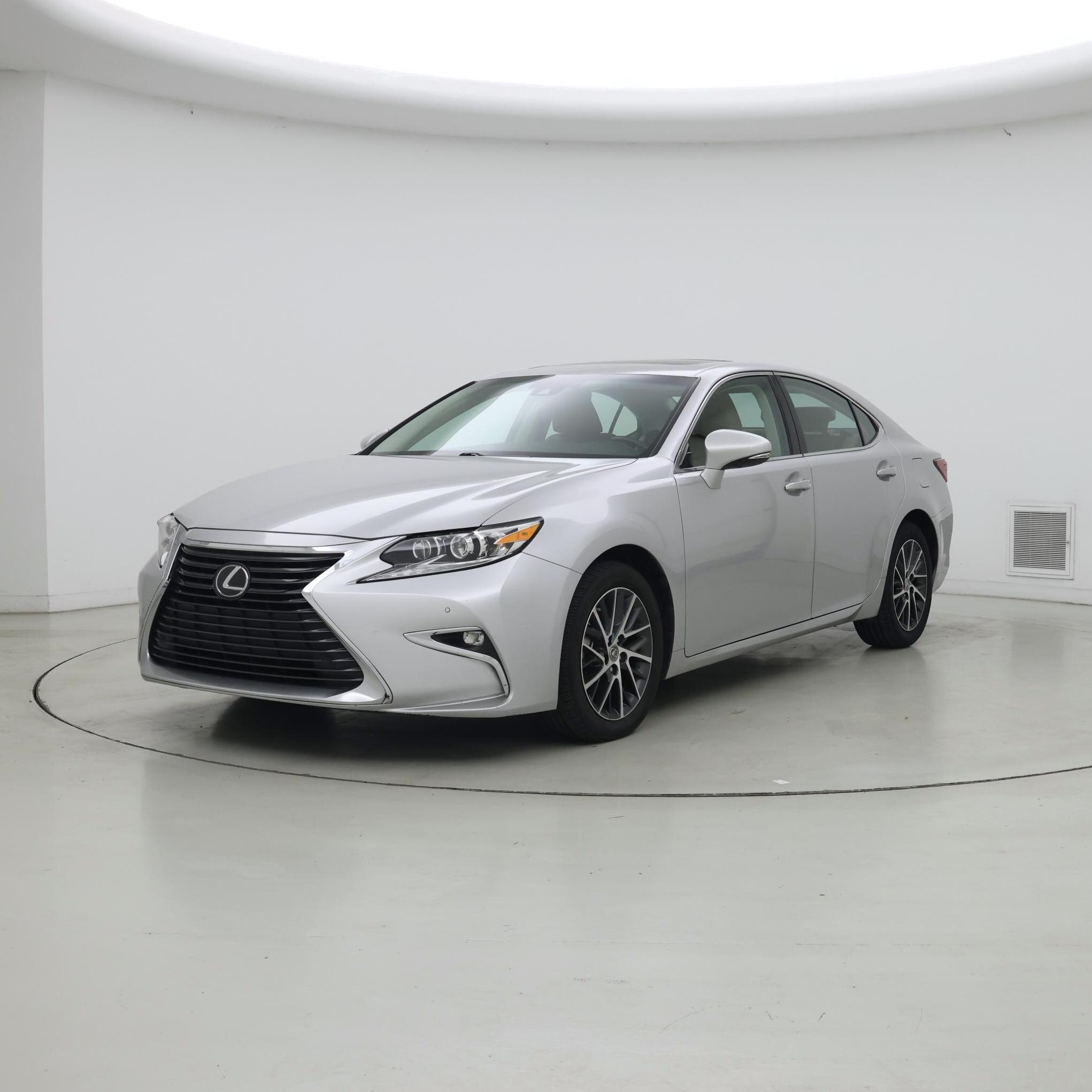 Thumbnail: 2018 Lexus ES - 4