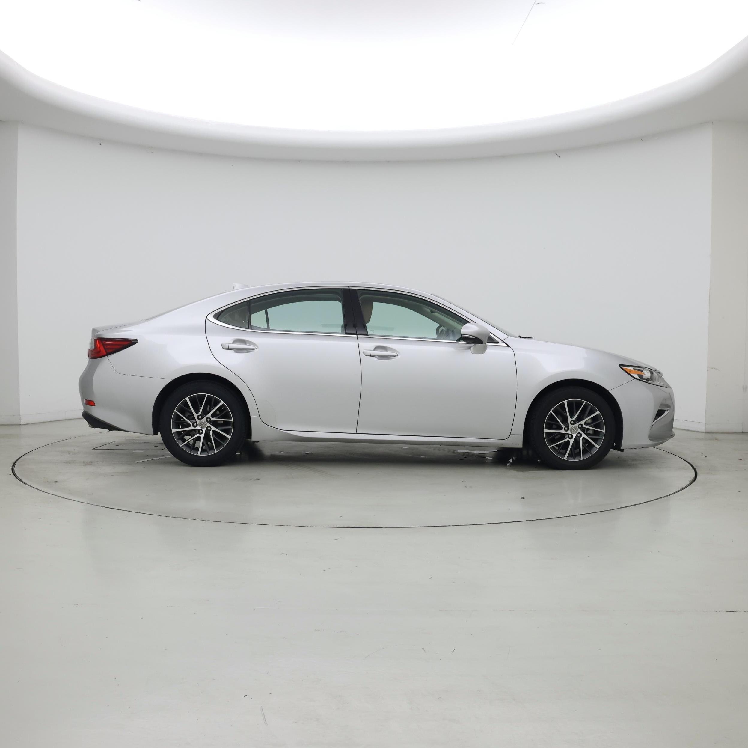 Thumbnail: 2018 Lexus ES - 7