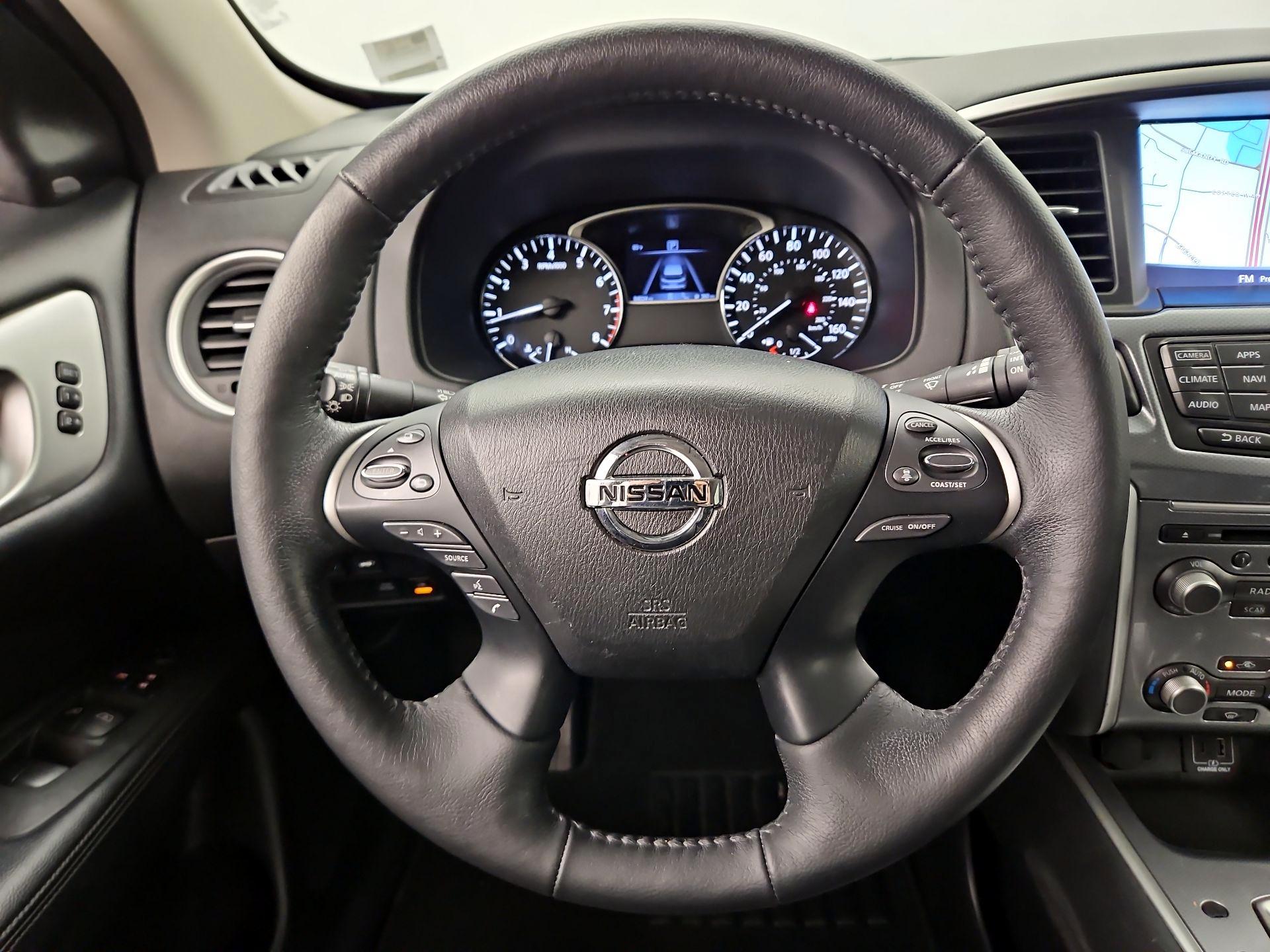 Thumbnail: 2019 Nissan Pathfinder - 10
