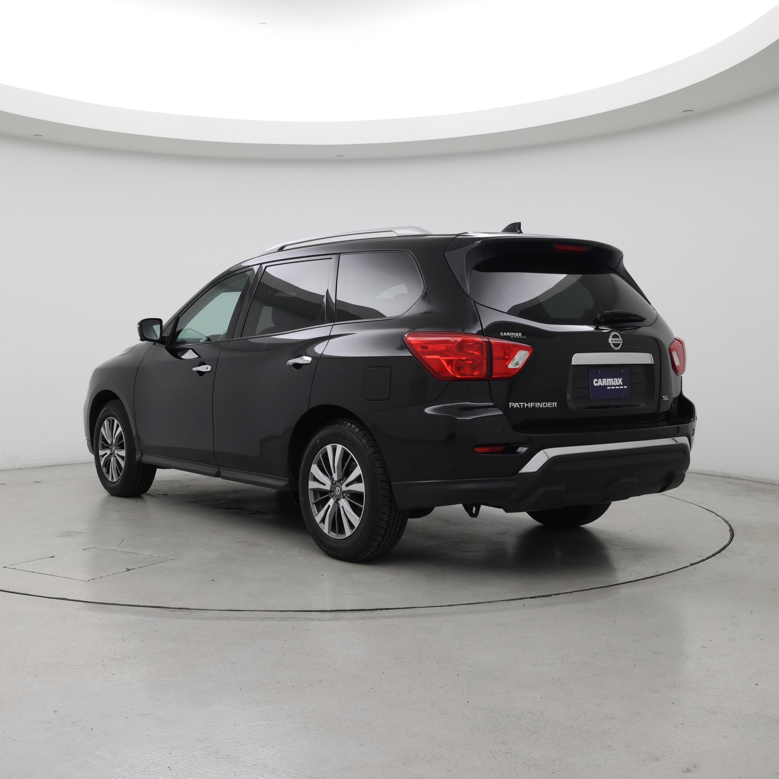 Thumbnail: 2019 Nissan Pathfinder - 2
