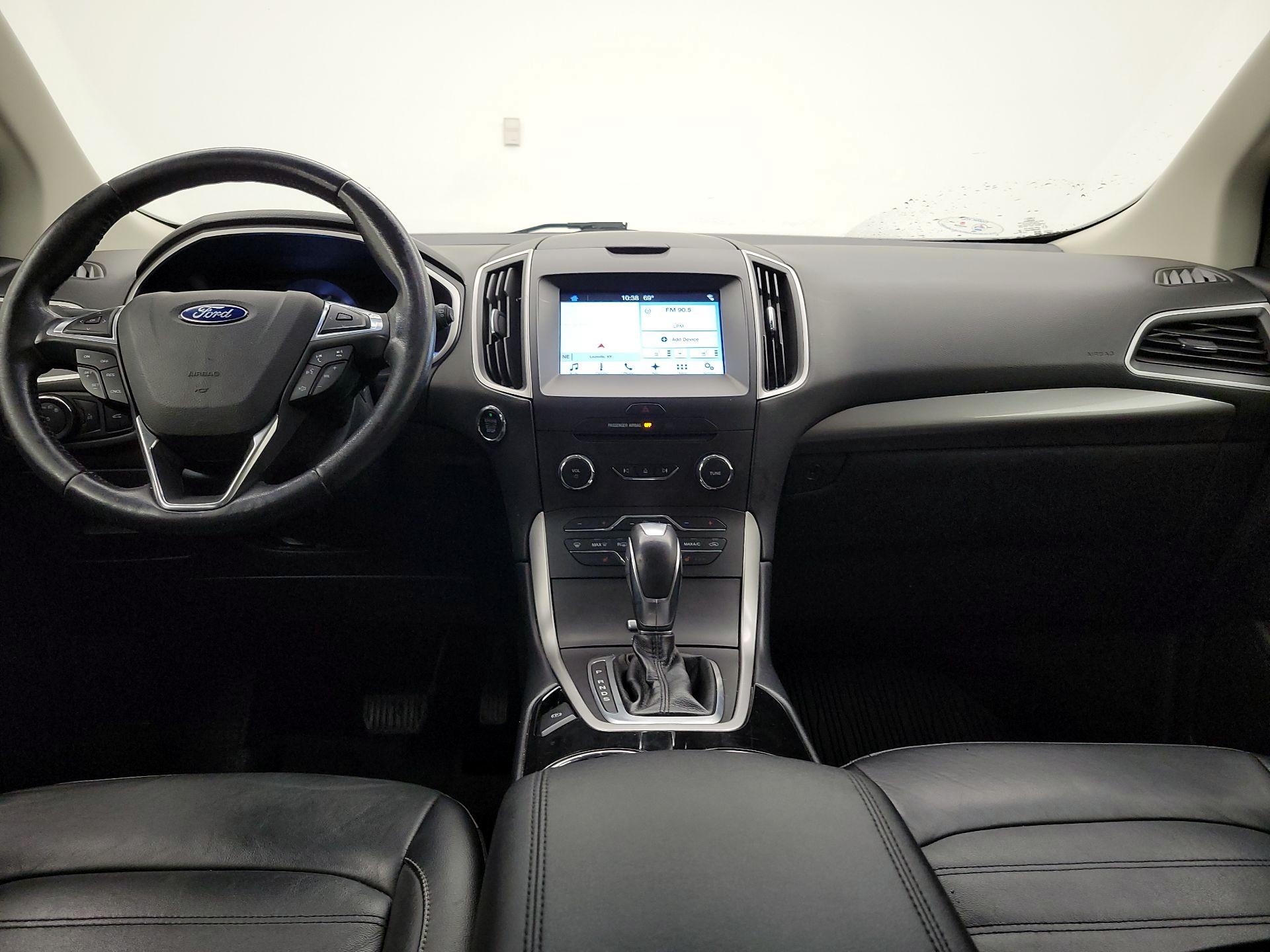 Thumbnail: 2017 Ford Edge - 9