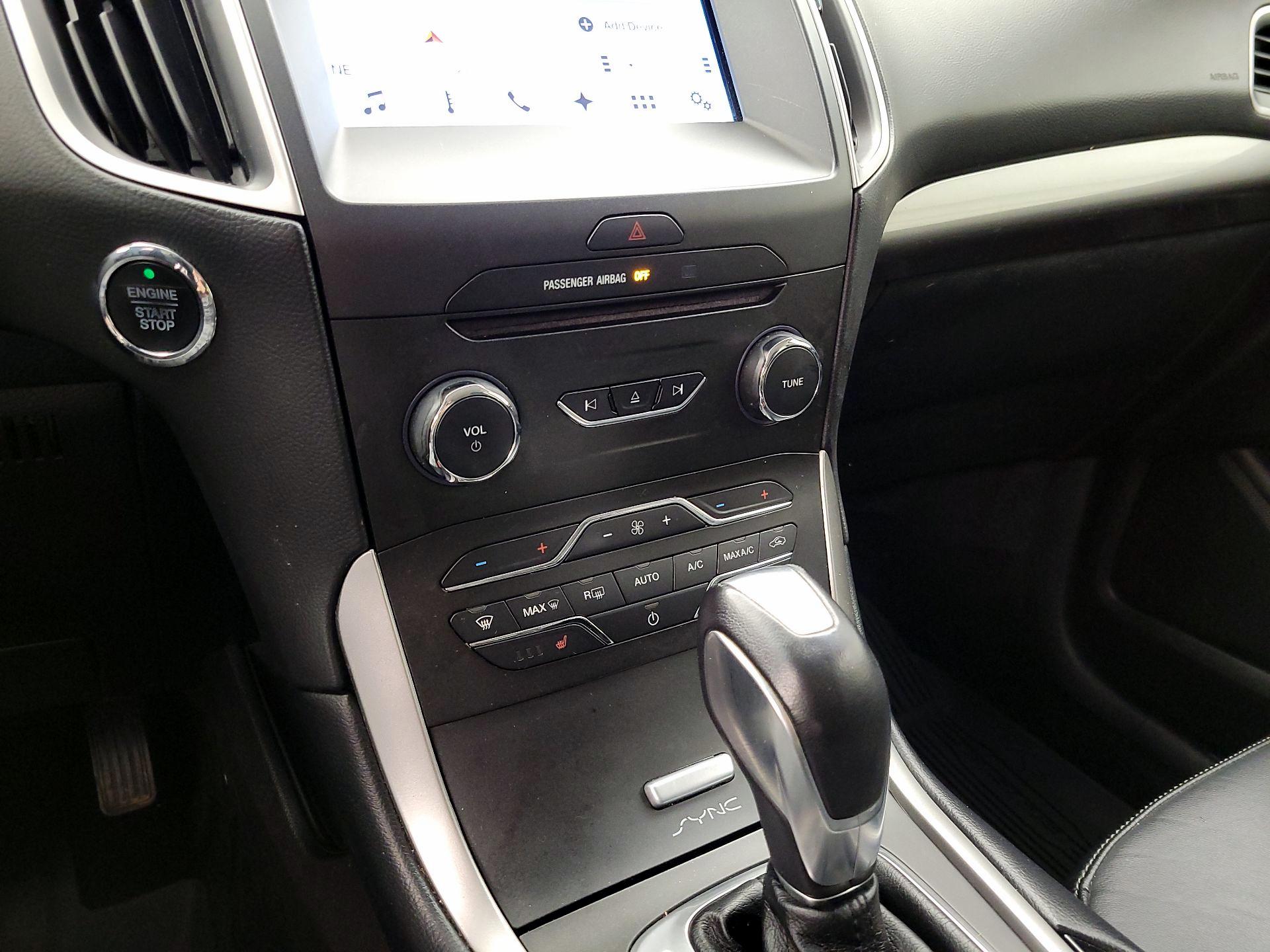 Thumbnail: 2017 Ford Edge - 16