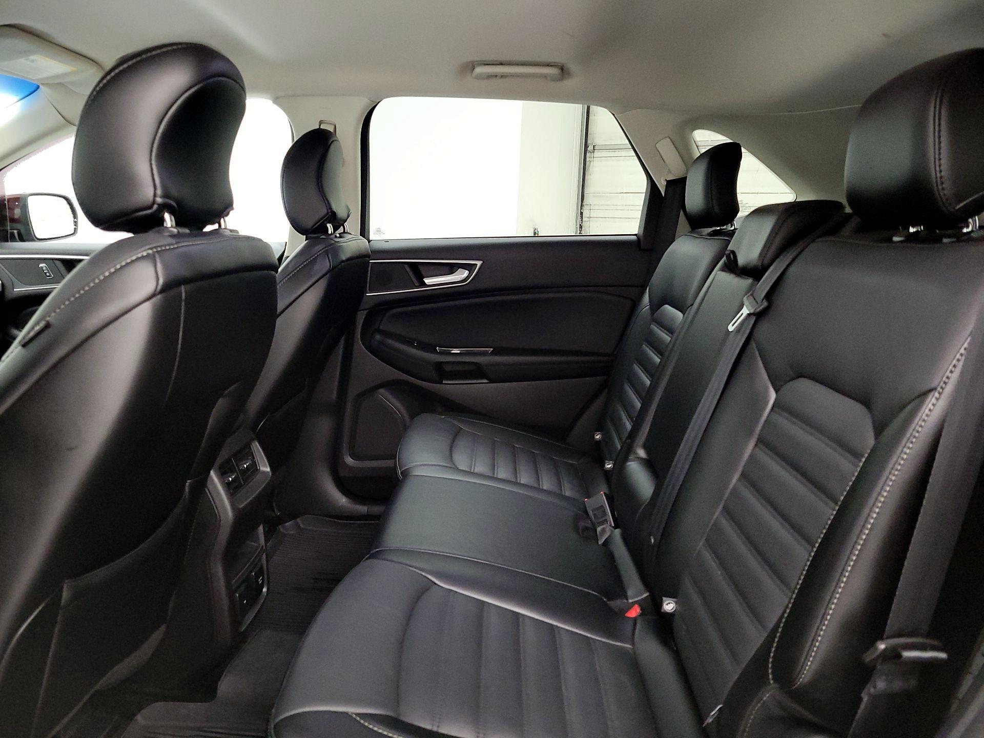 Thumbnail: 2017 Ford Edge - 18