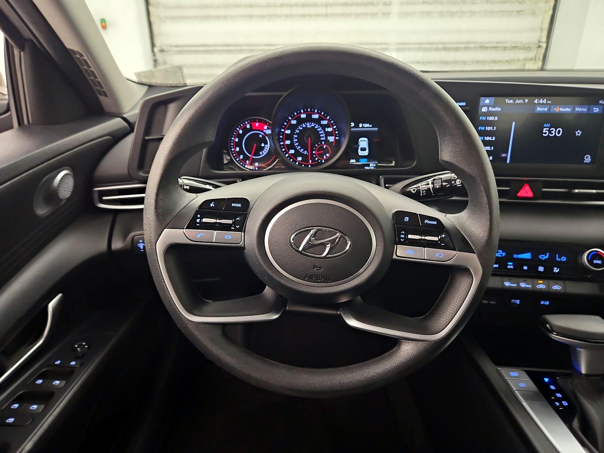 Thumbnail: 2023 Hyundai Elantra - 10