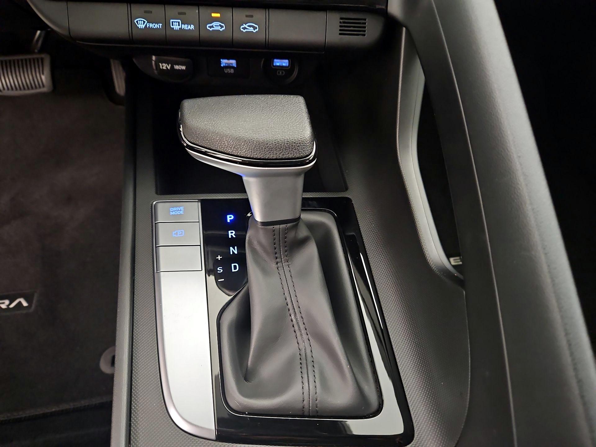 Thumbnail: 2023 Hyundai Elantra - 17