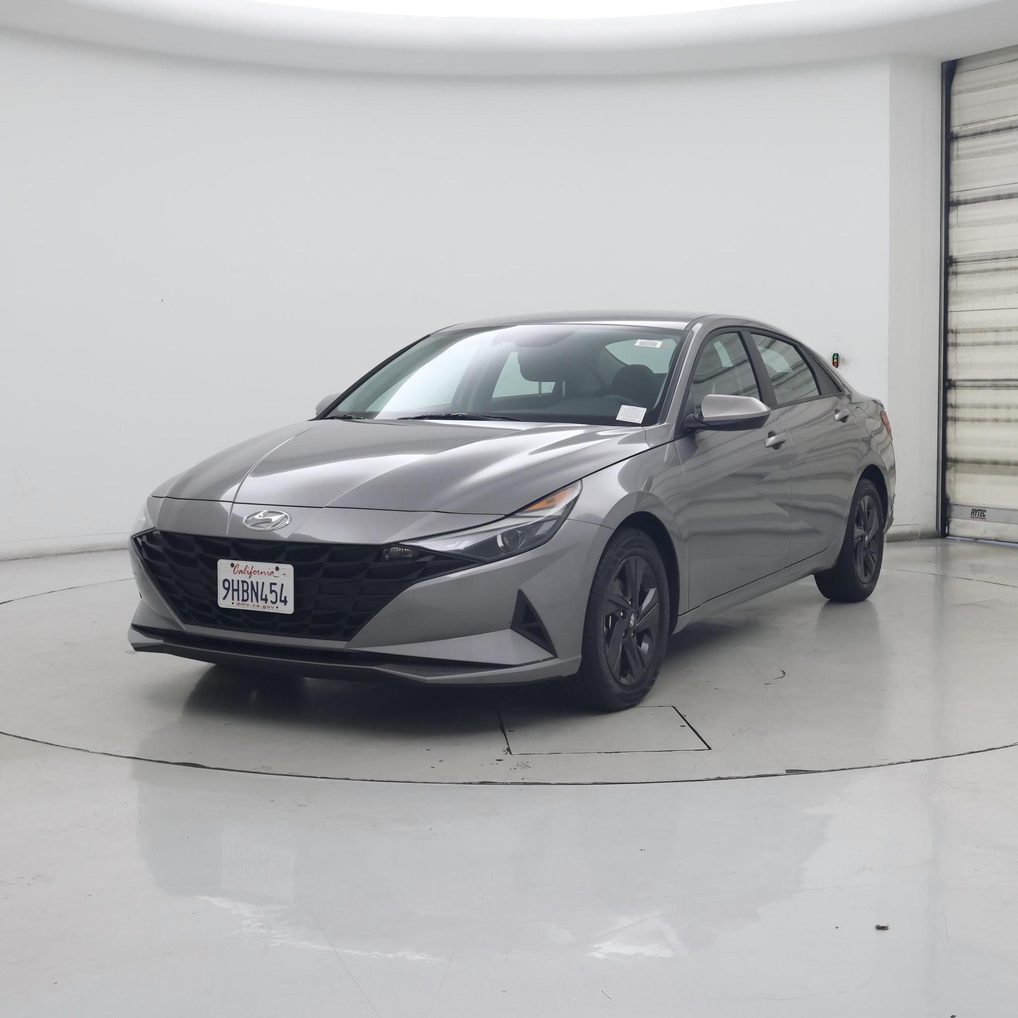 Thumbnail: 2023 Hyundai Elantra - 4
