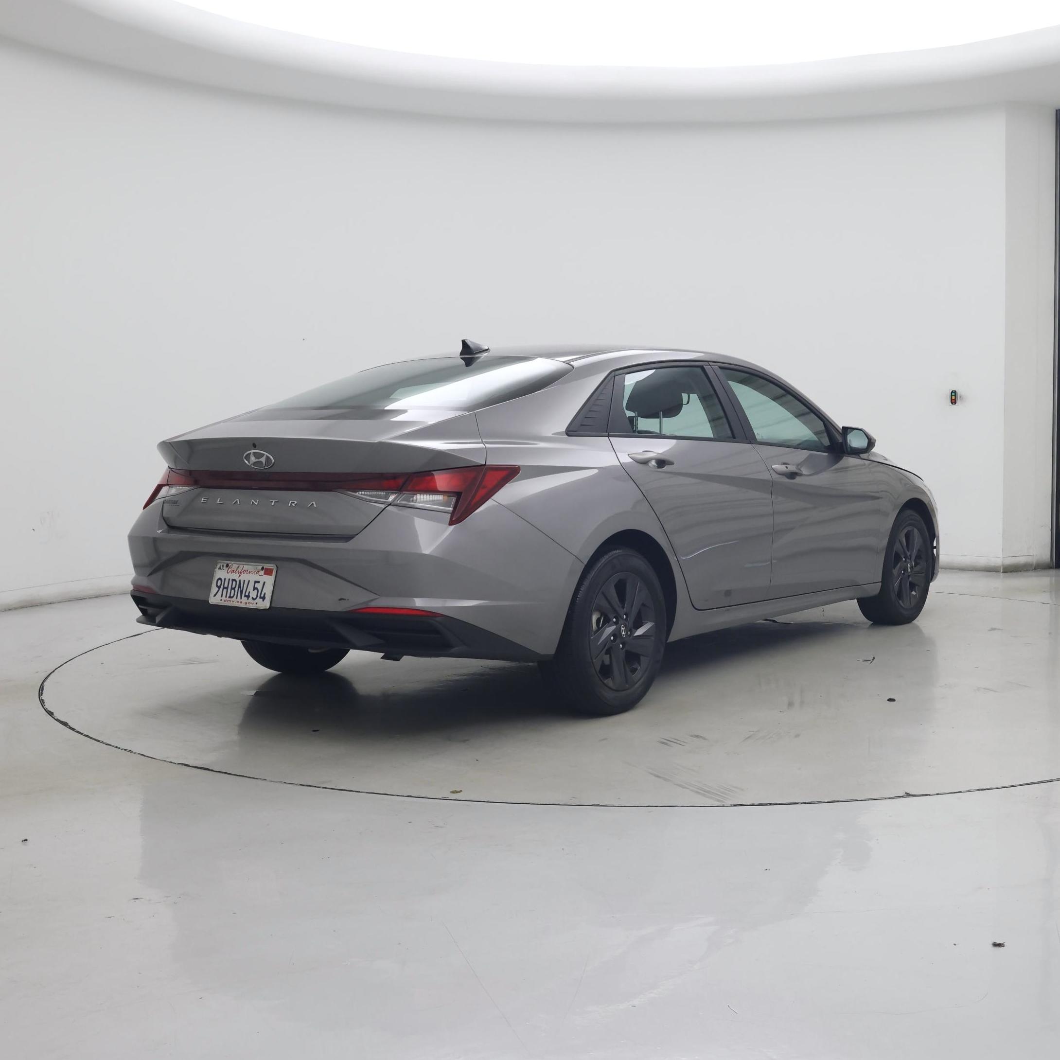 Thumbnail: 2023 Hyundai Elantra - 8