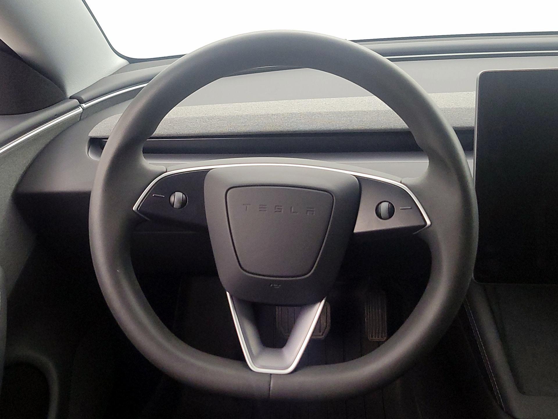 Thumbnail: 2025 Tesla Model 3 - 10