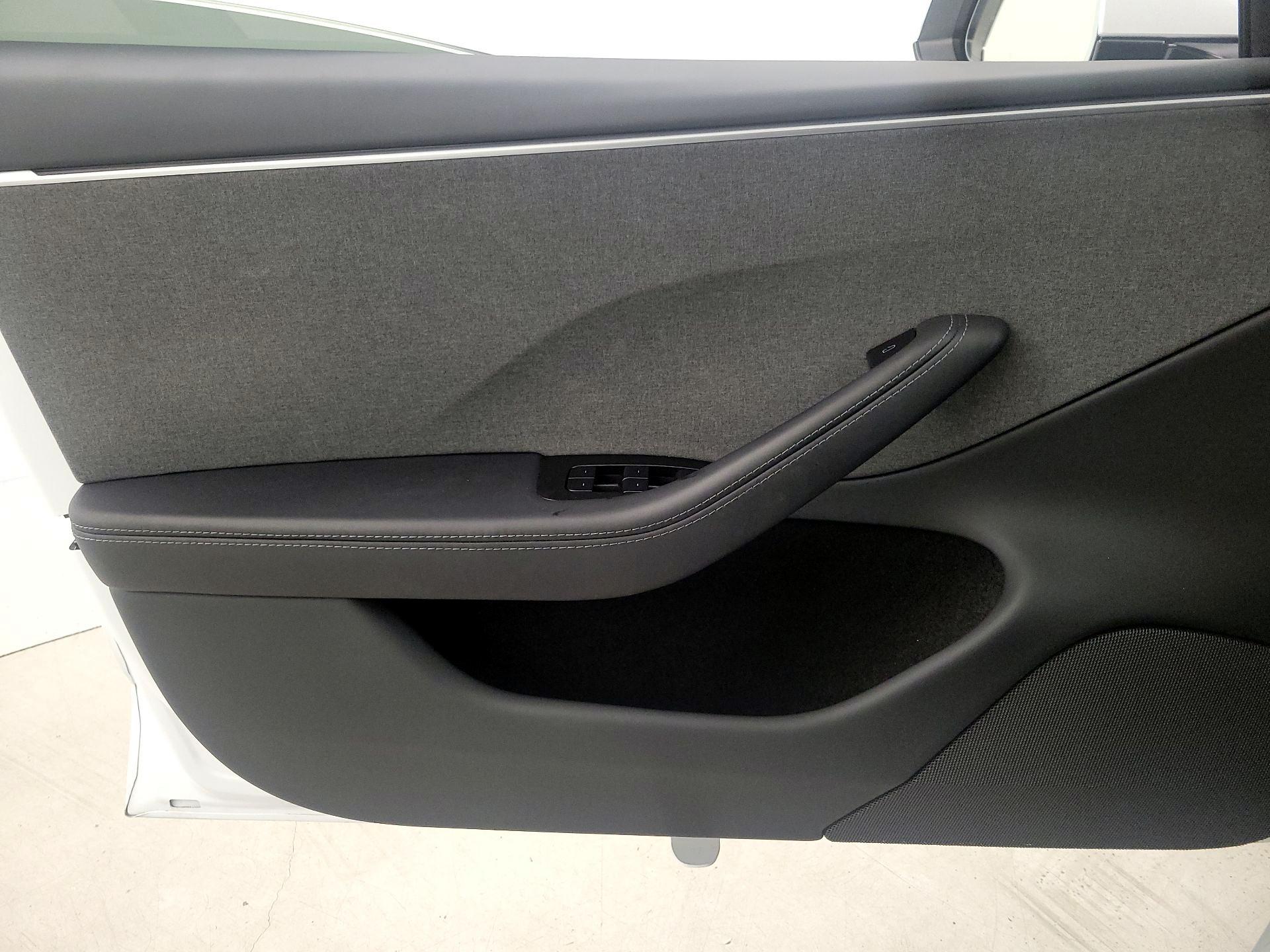 Thumbnail: 2025 Tesla Model 3 - 12