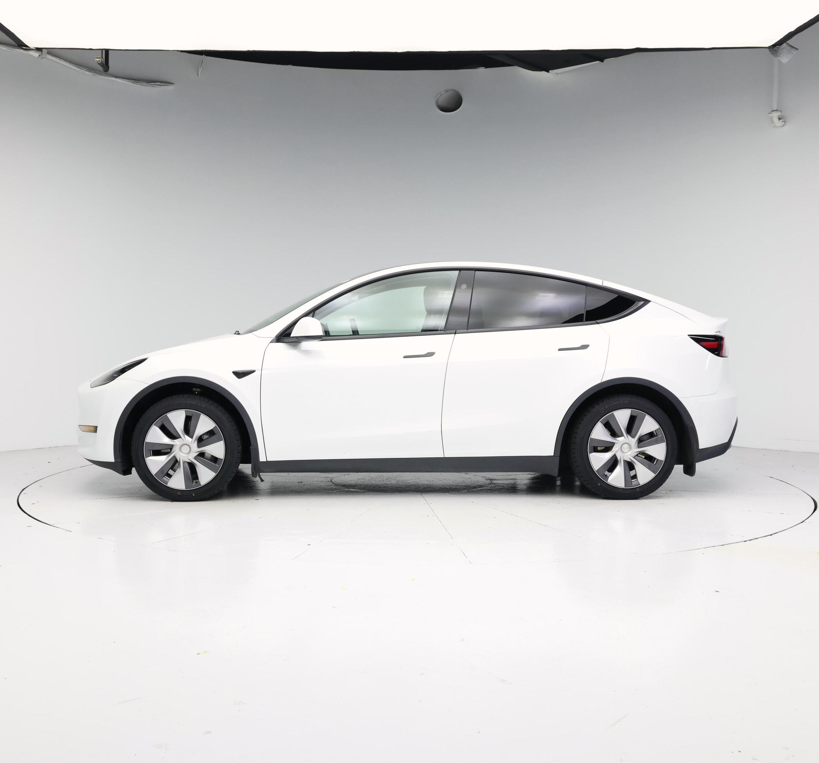 Thumbnail: 2023 Tesla Model Y - 3