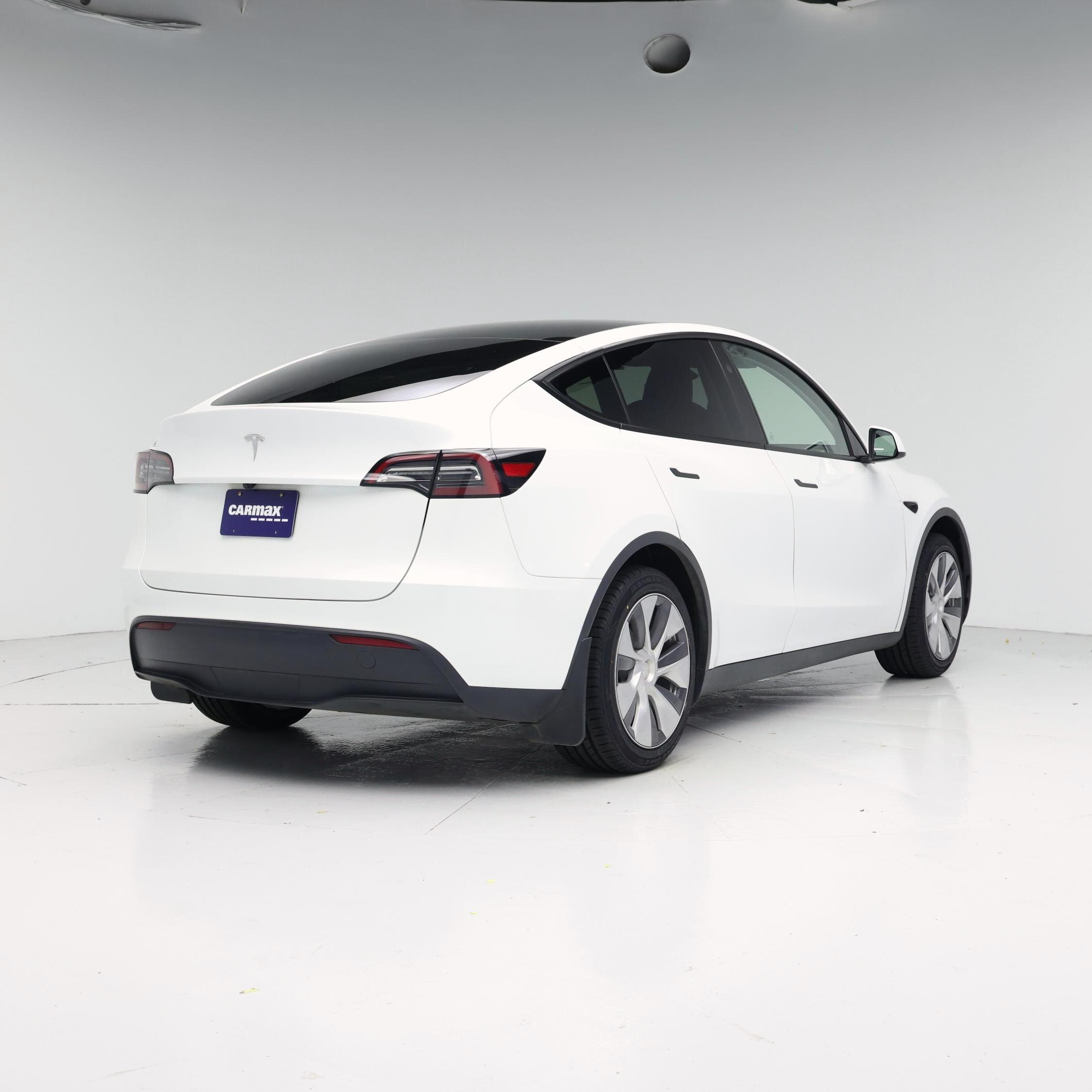 Thumbnail: 2023 Tesla Model Y - 8