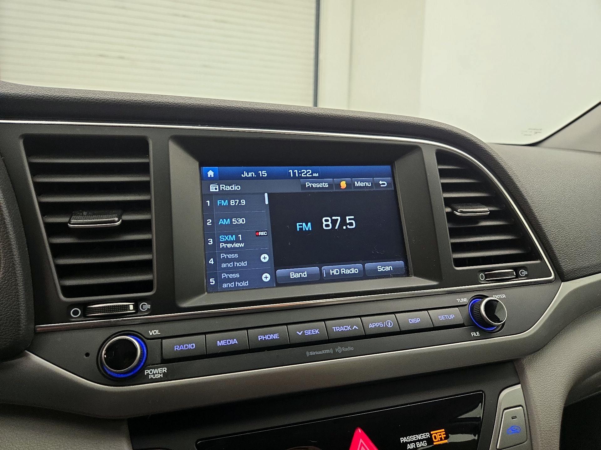Thumbnail: 2018 Hyundai Elantra - 15