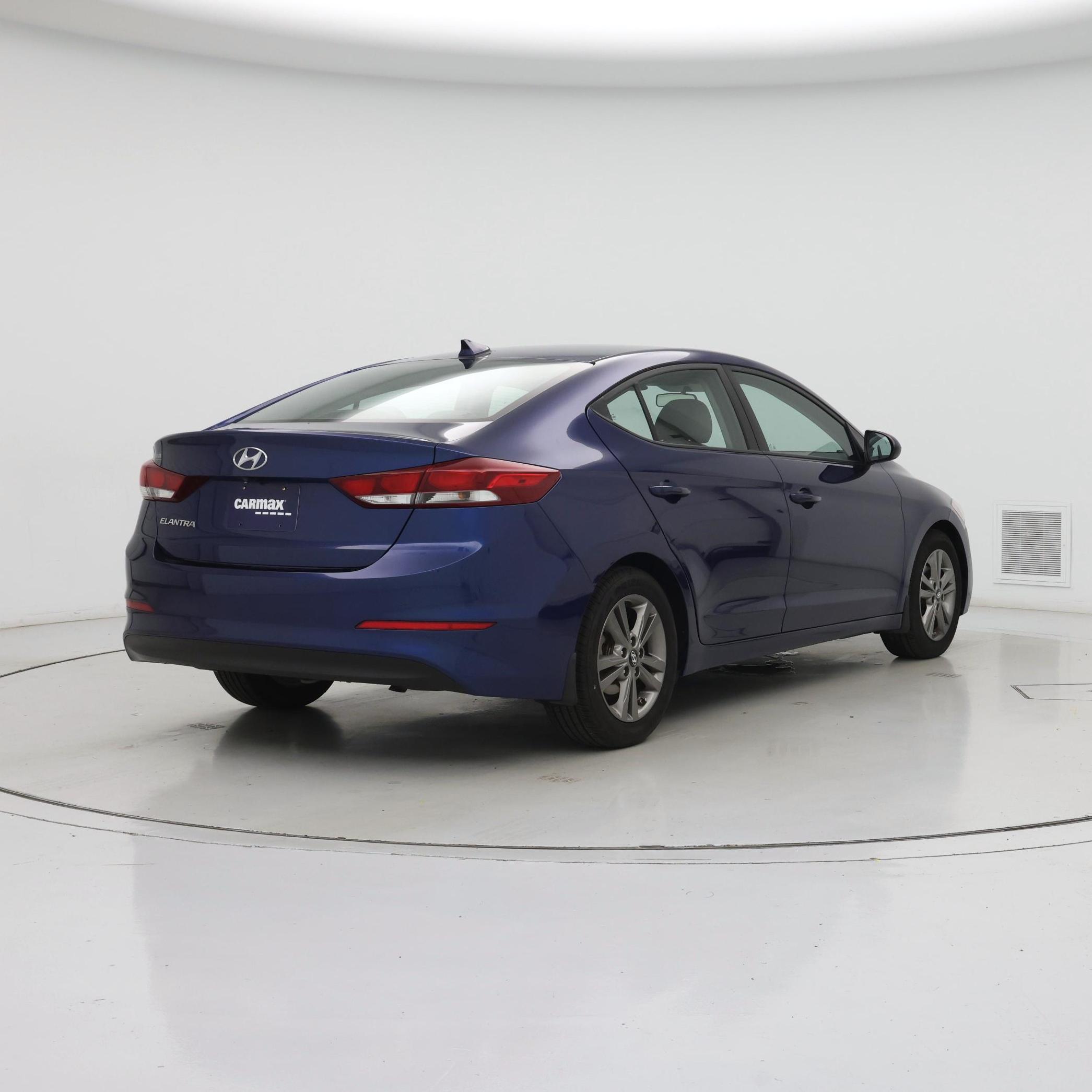 Thumbnail: 2018 Hyundai Elantra - 8