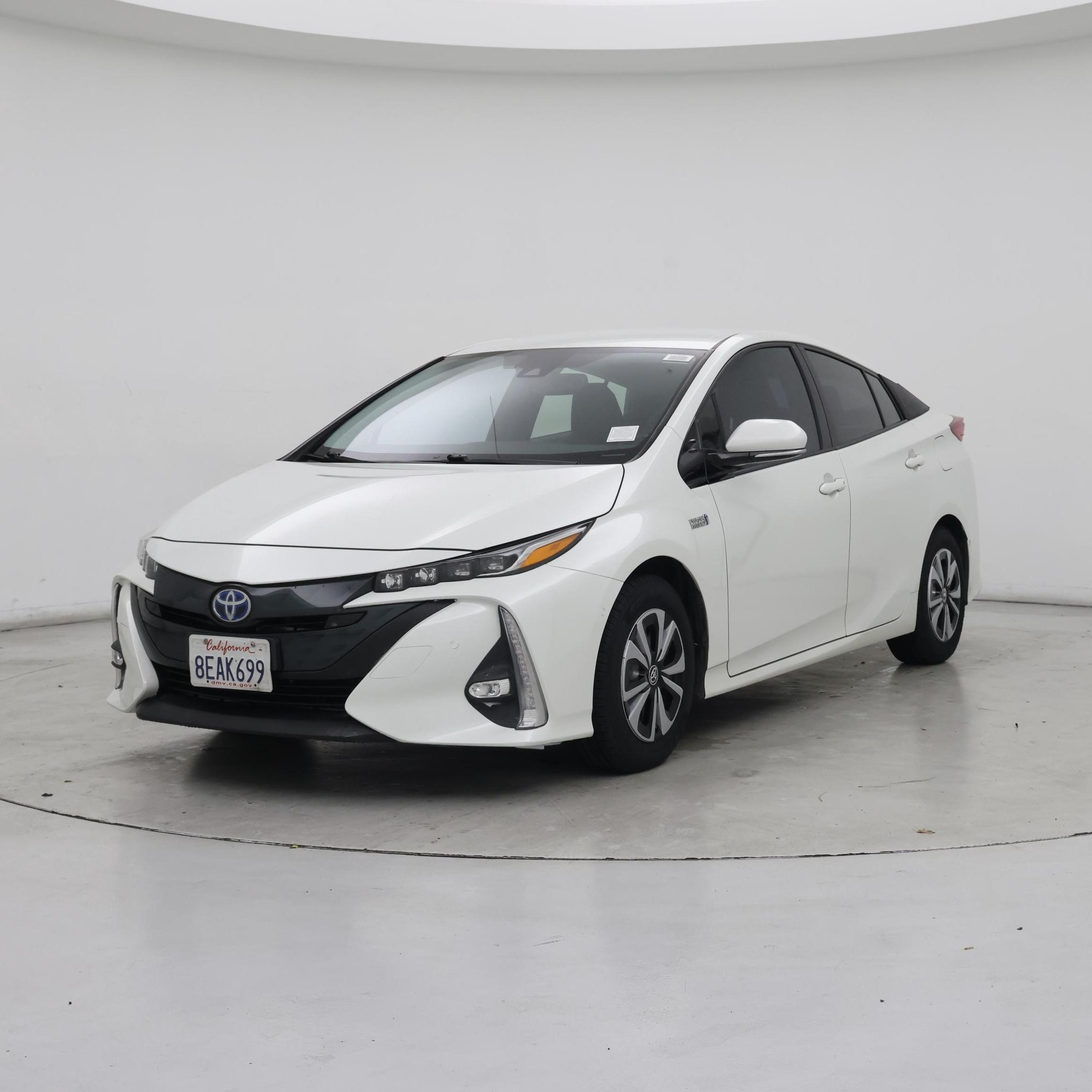 Thumbnail: 2018 Toyota Prius Prime - 4