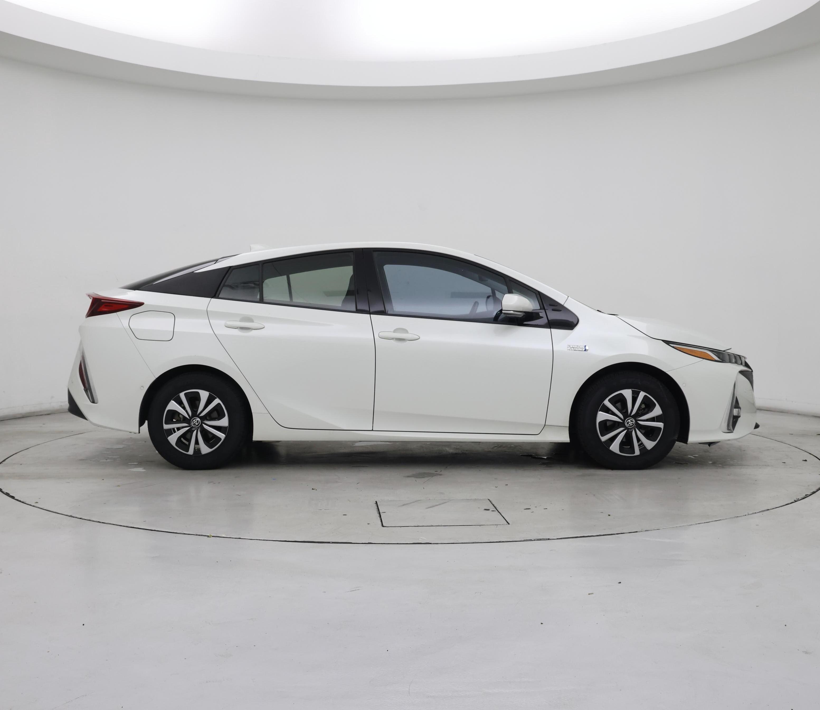 Thumbnail: 2018 Toyota Prius Prime - 7