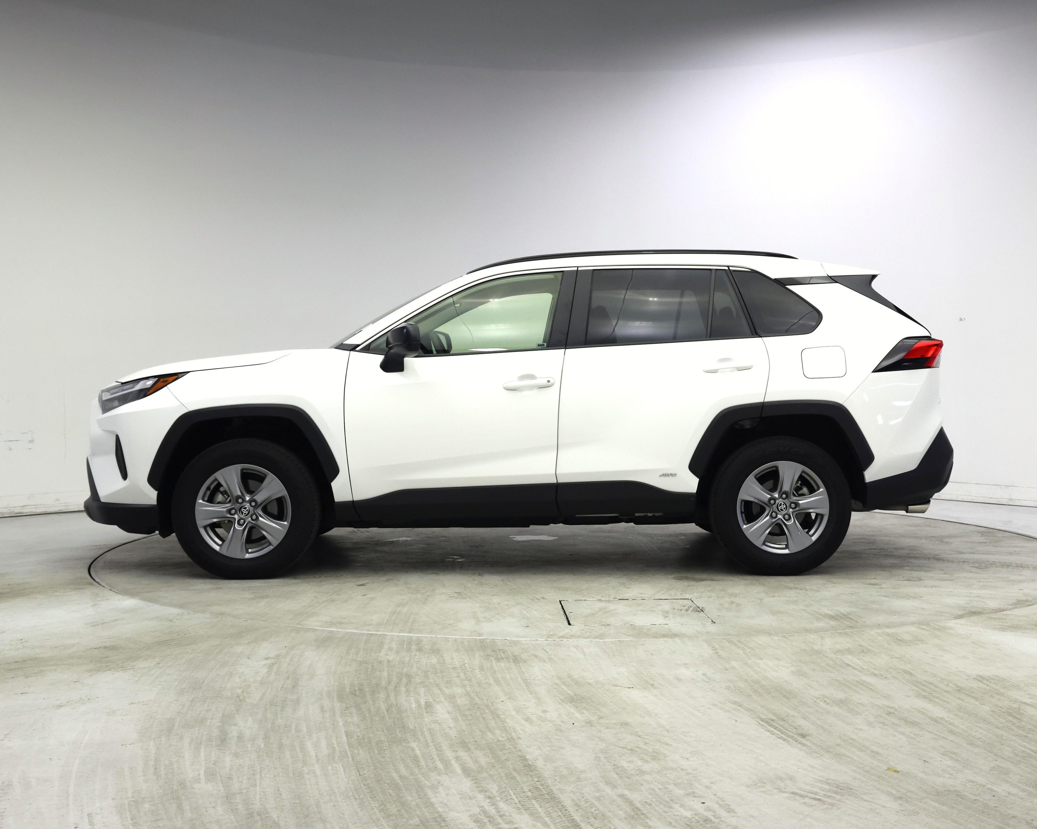 Thumbnail: 2025 Toyota RAV4 - 3