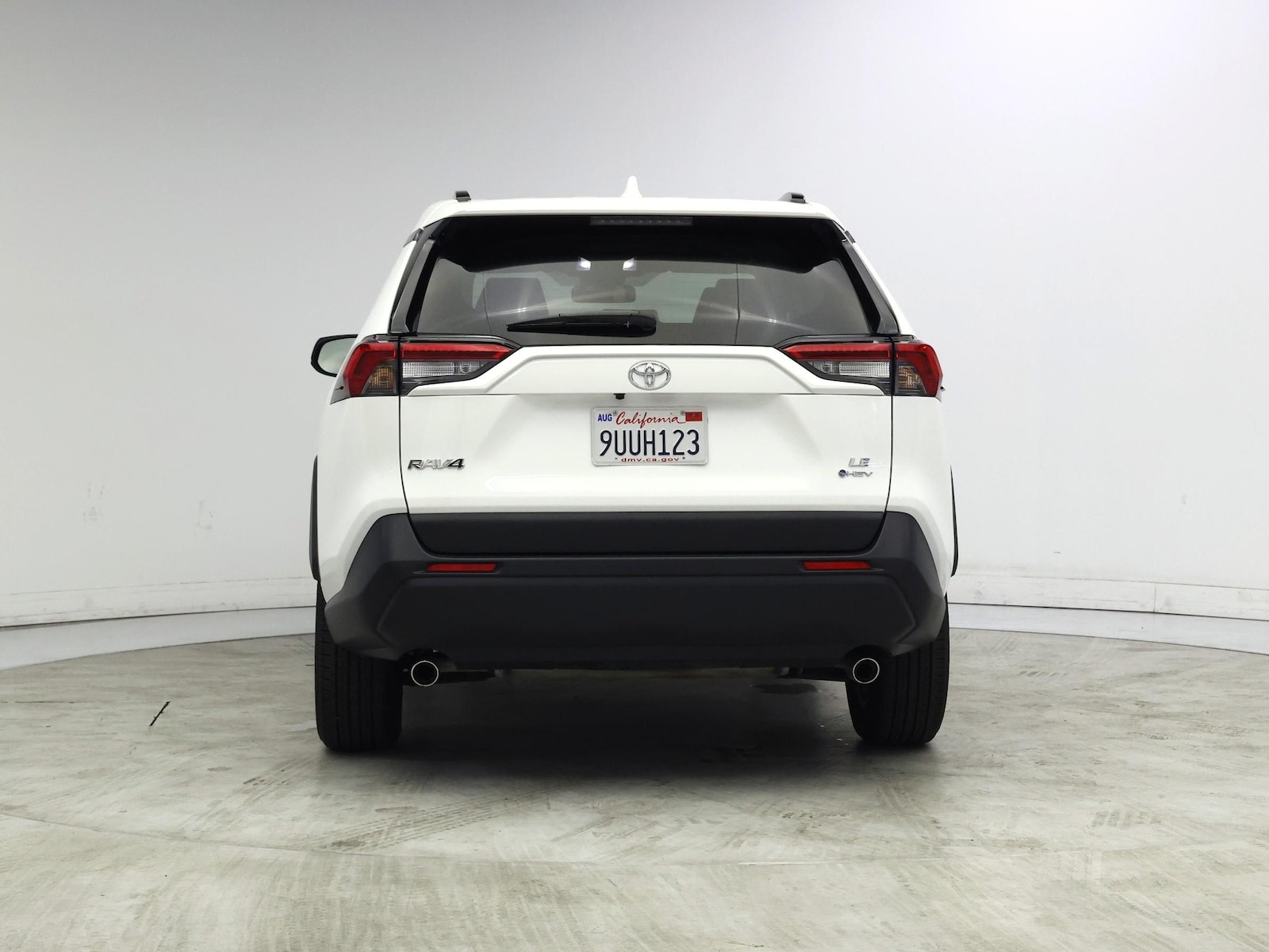 2025 Toyota RAV4 LE - Photo 7