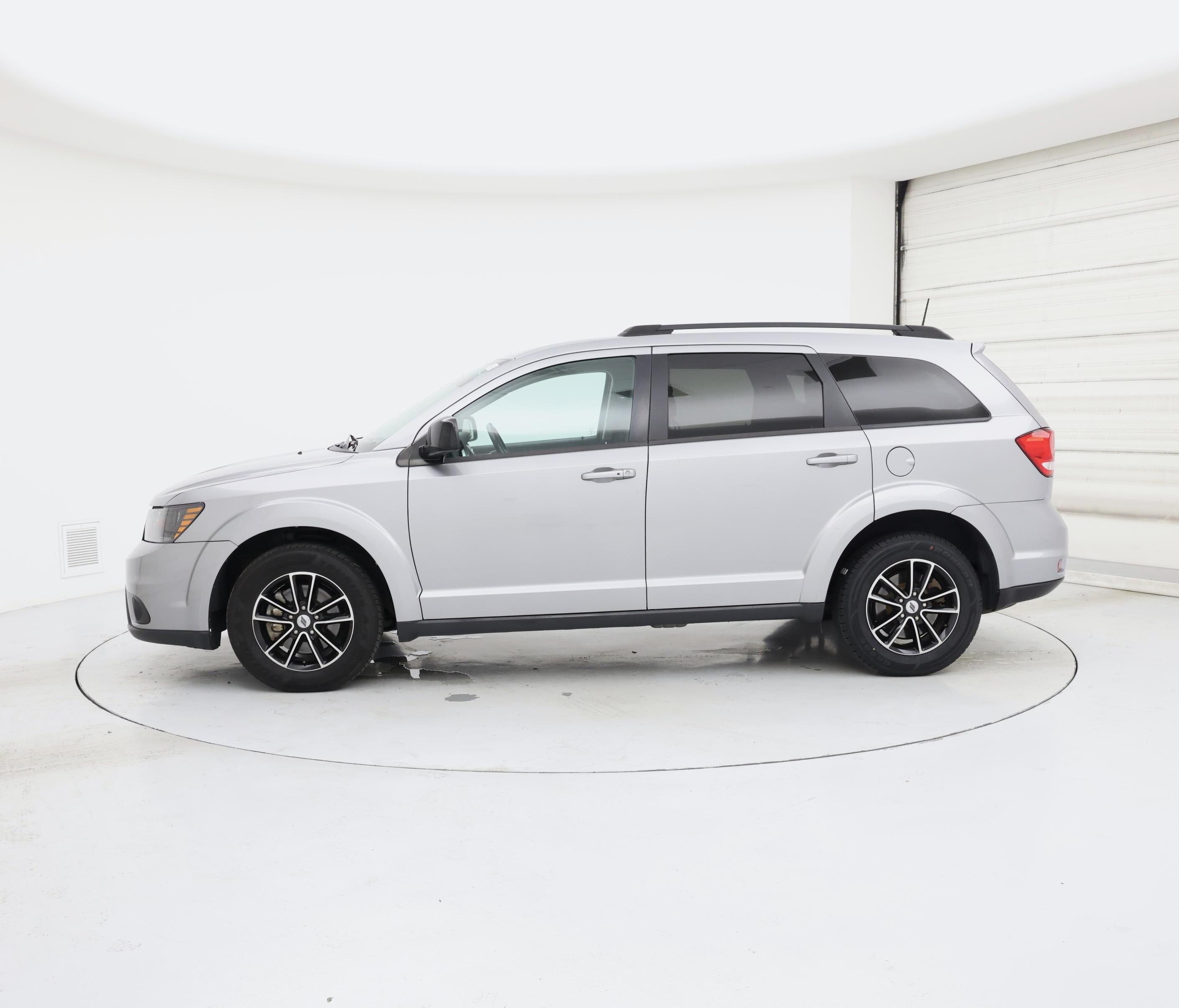 Thumbnail: 2018 Dodge Journey - 3