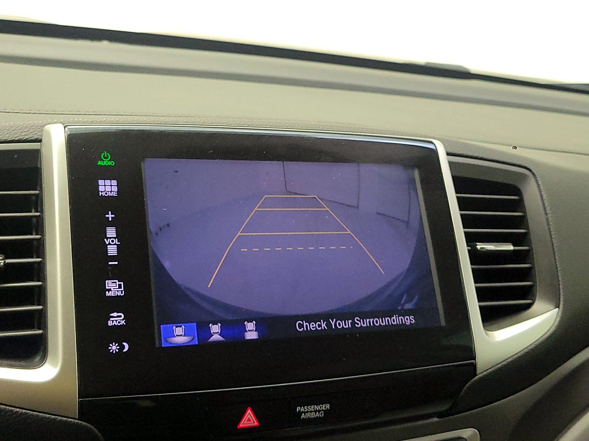 Thumbnail: 2016 Honda Pilot - 14