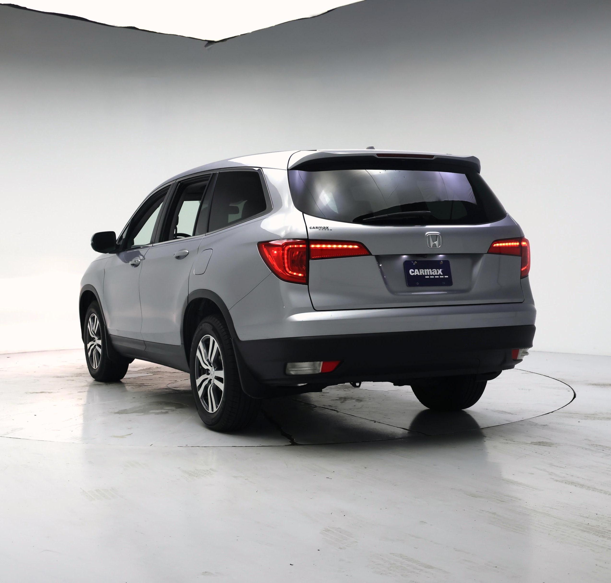 Thumbnail: 2016 Honda Pilot - 2