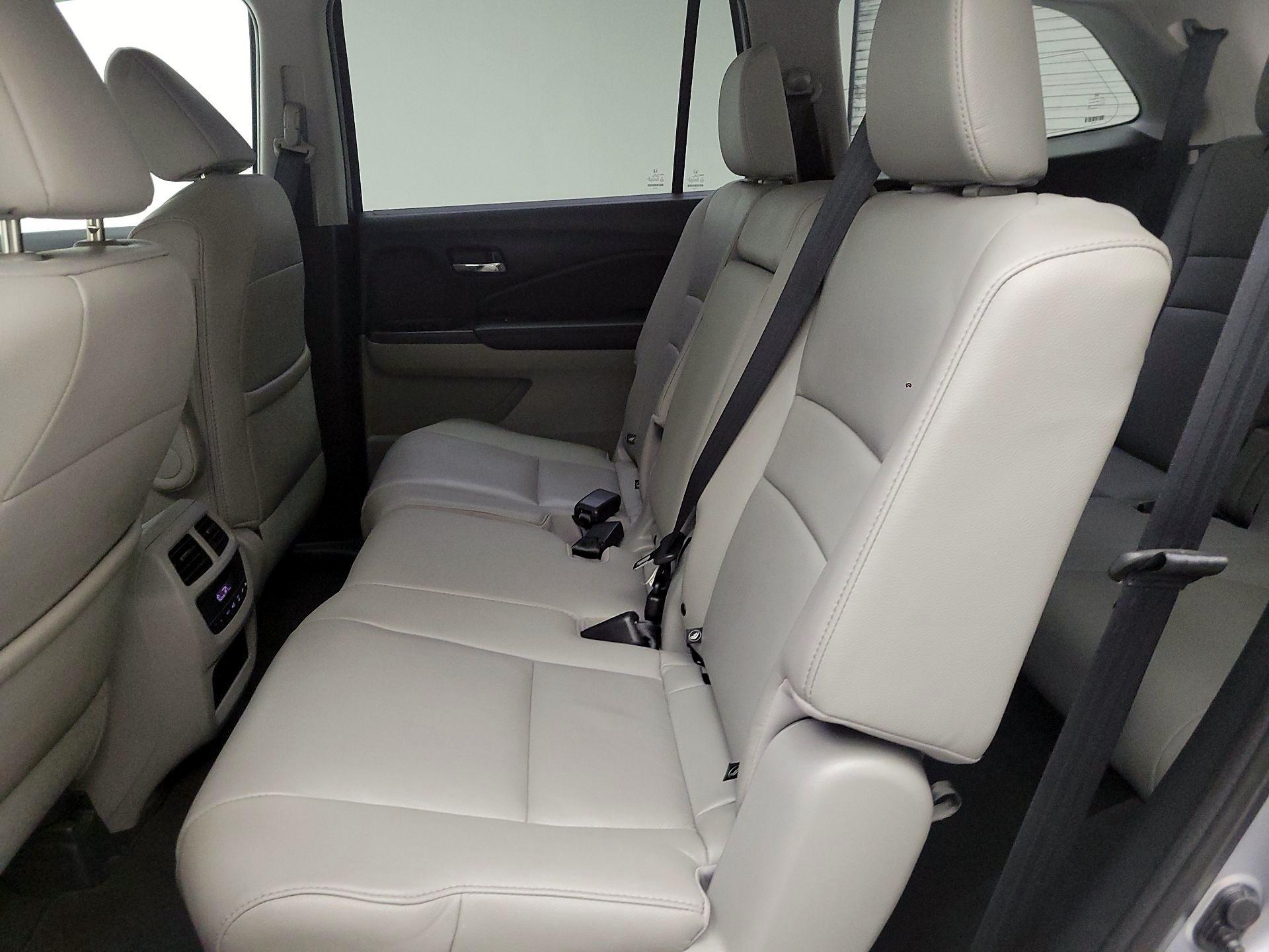 Thumbnail: 2016 Honda Pilot - 19