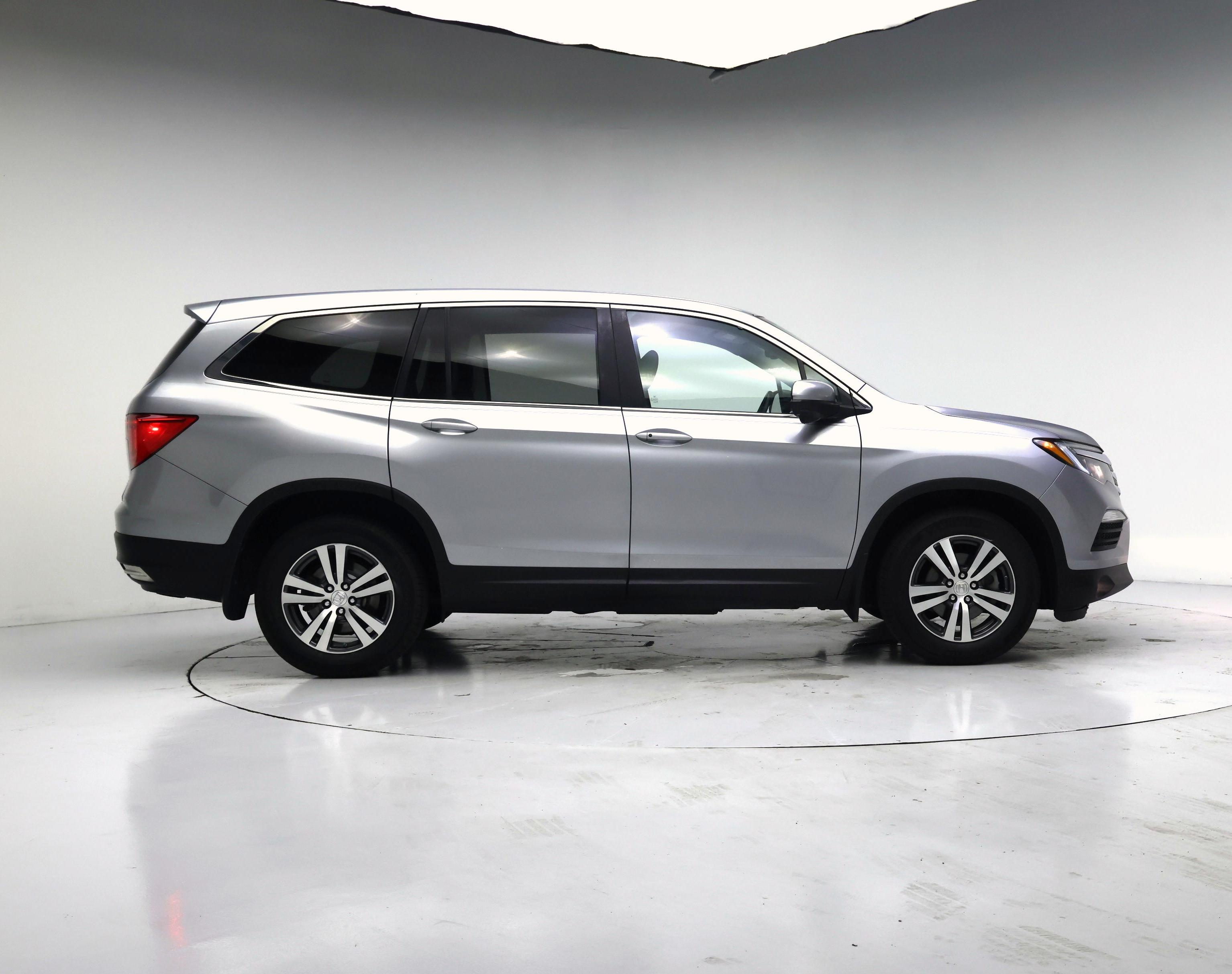 Thumbnail: 2016 Honda Pilot - 7