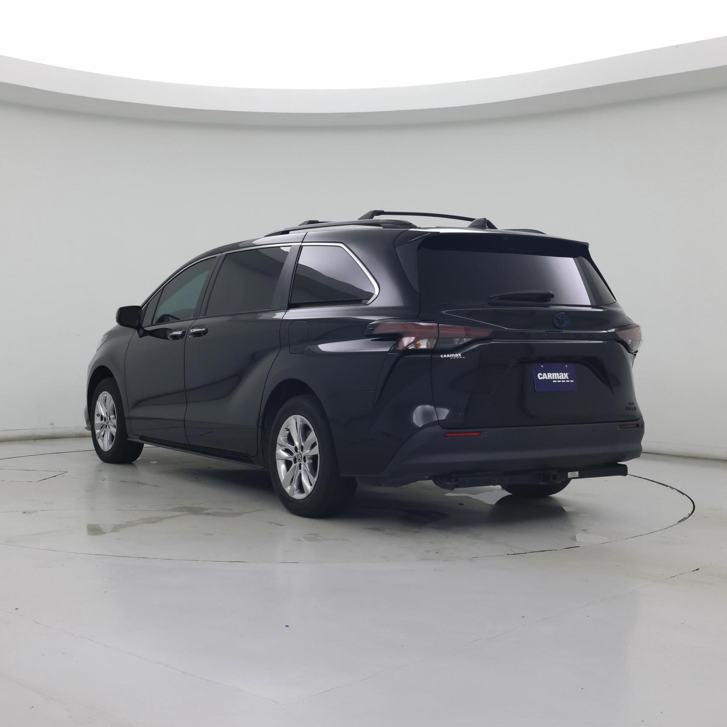 Thumbnail: 2023 Toyota Sienna - 2