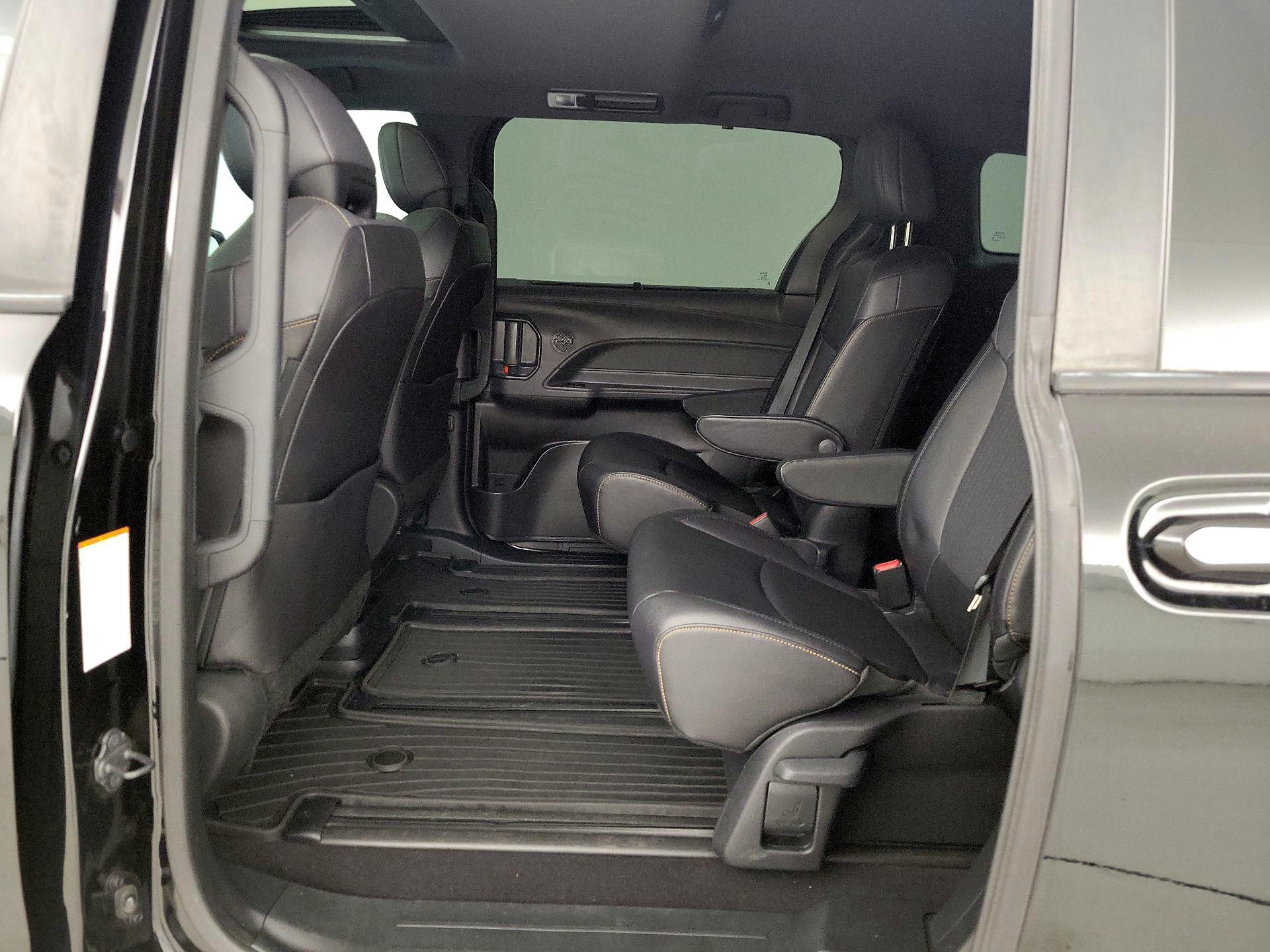Thumbnail: 2023 Toyota Sienna - 19