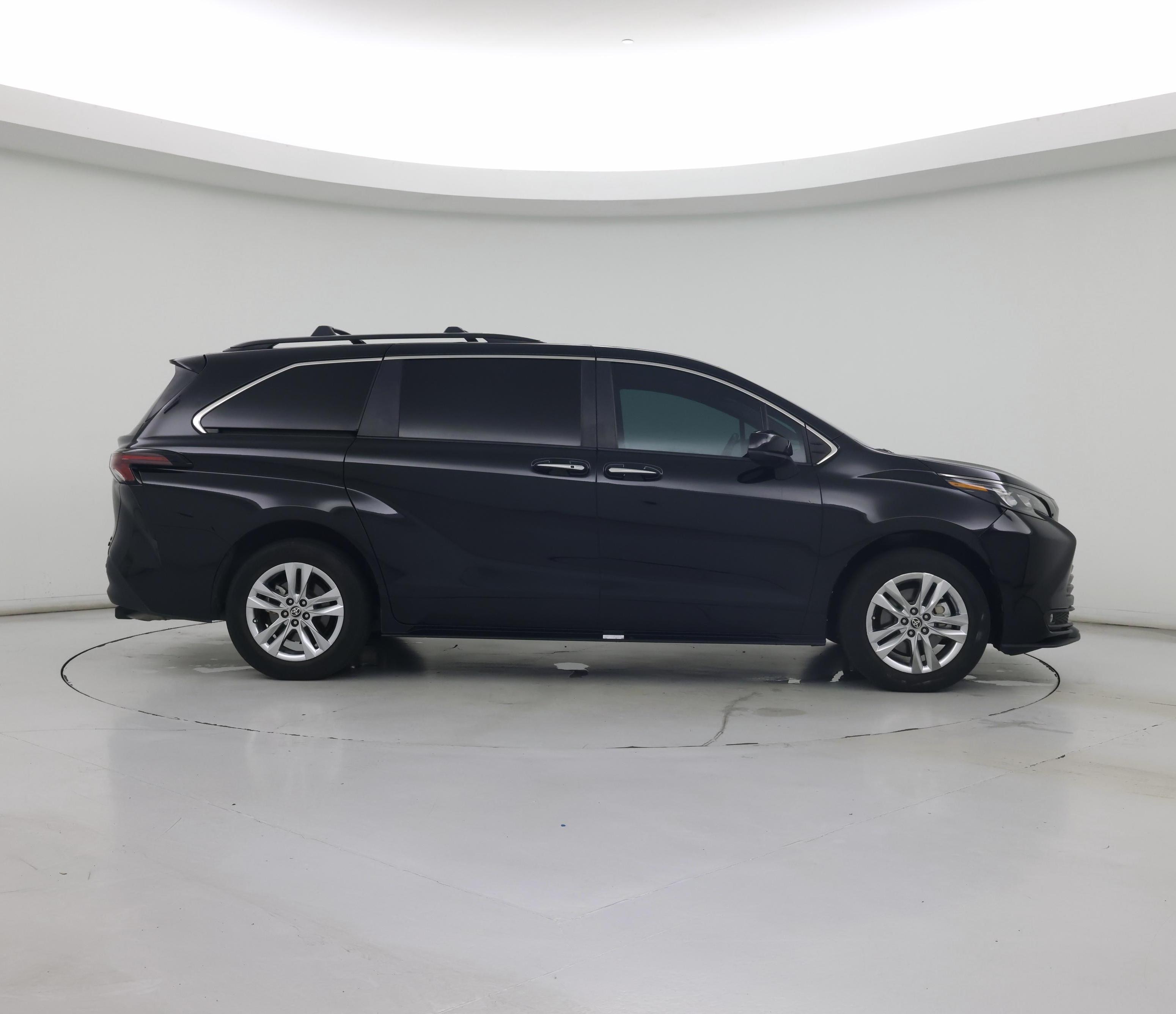 Thumbnail: 2023 Toyota Sienna - 7