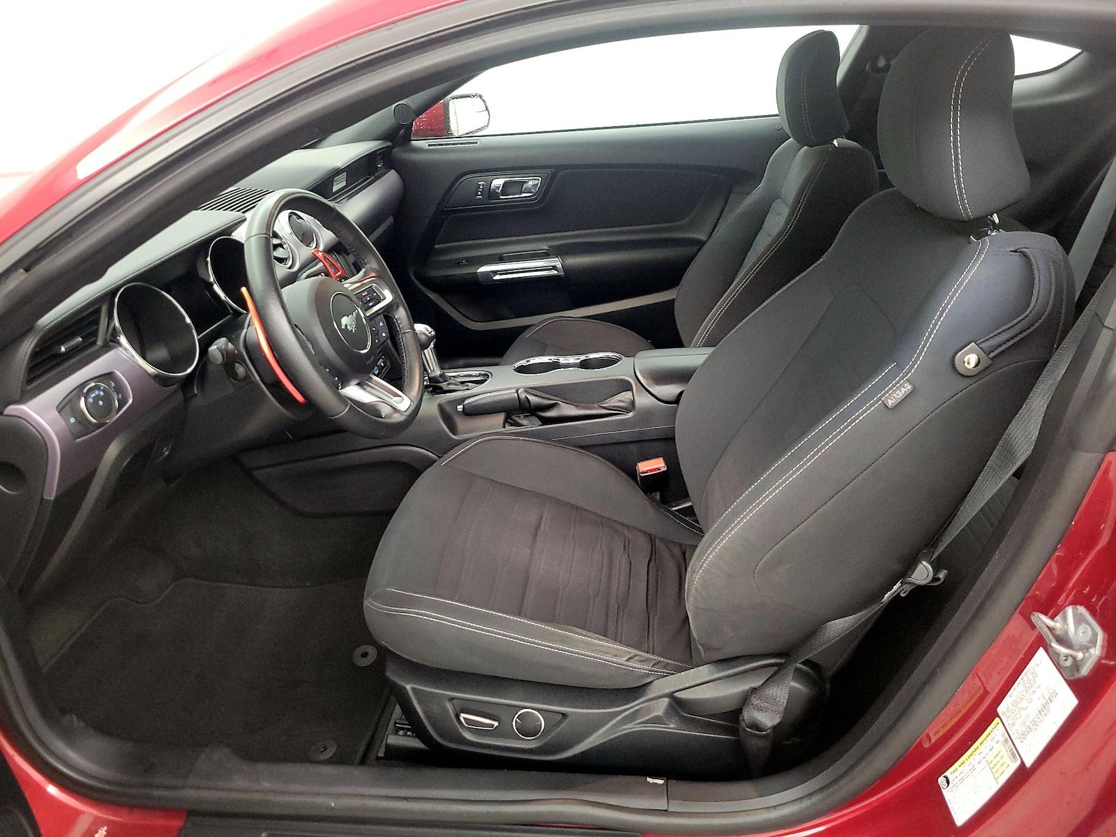 2016 Ford Mustang EcoBoost - Photo 10