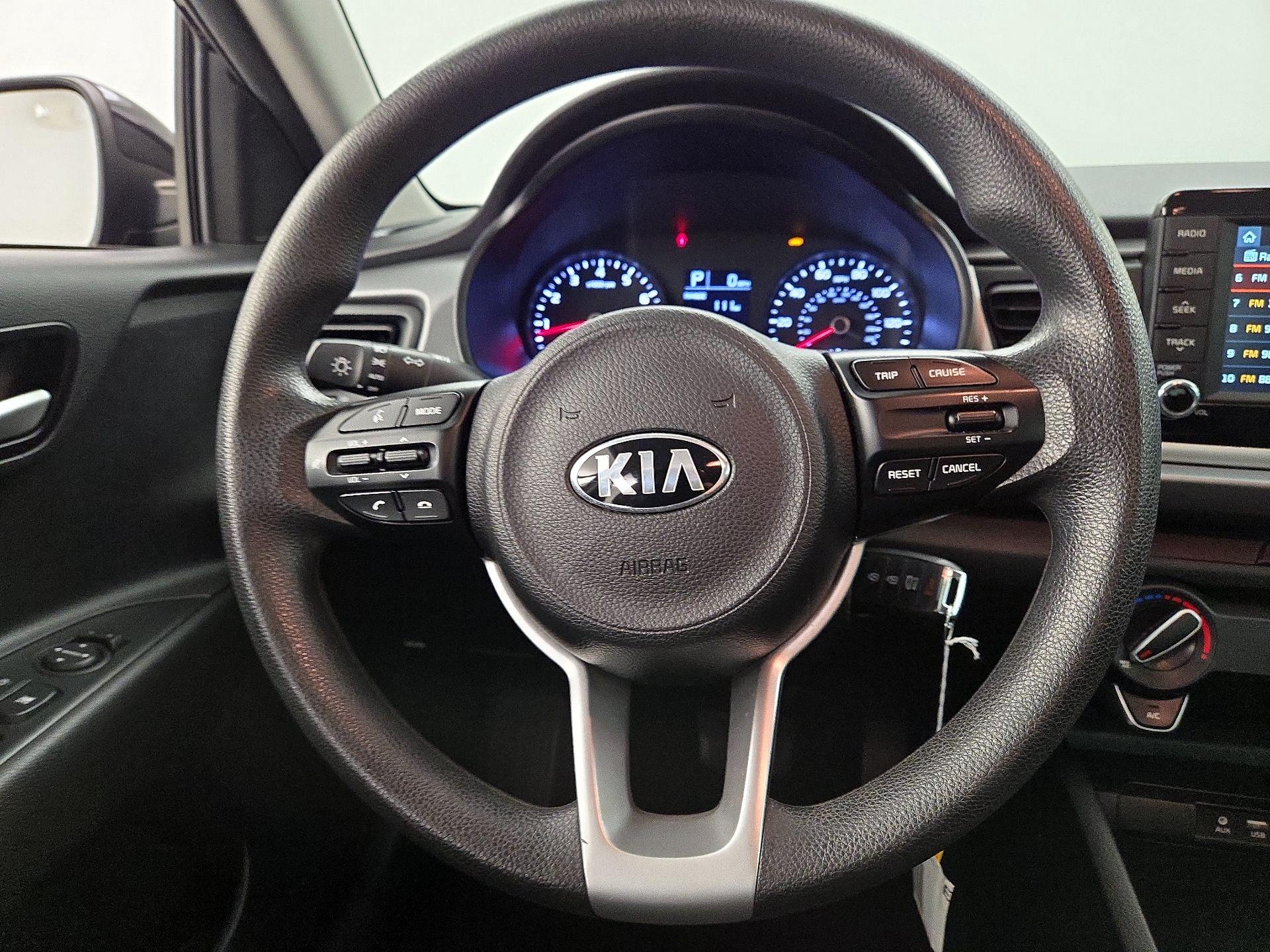 Thumbnail: 2019 Kia Rio - 10