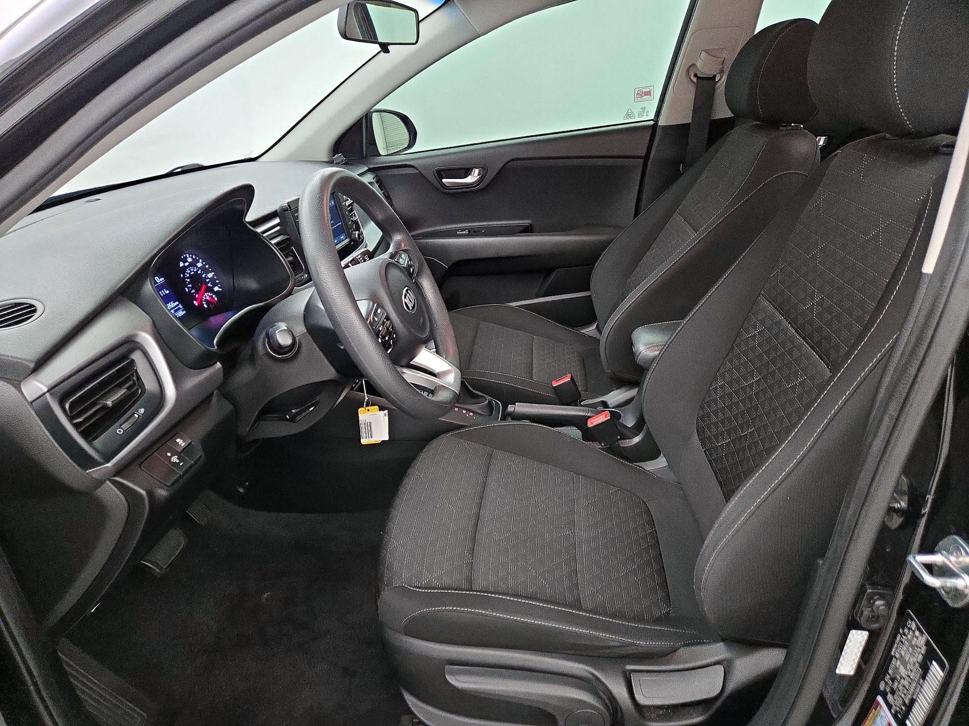 Thumbnail: 2019 Kia Rio - 11